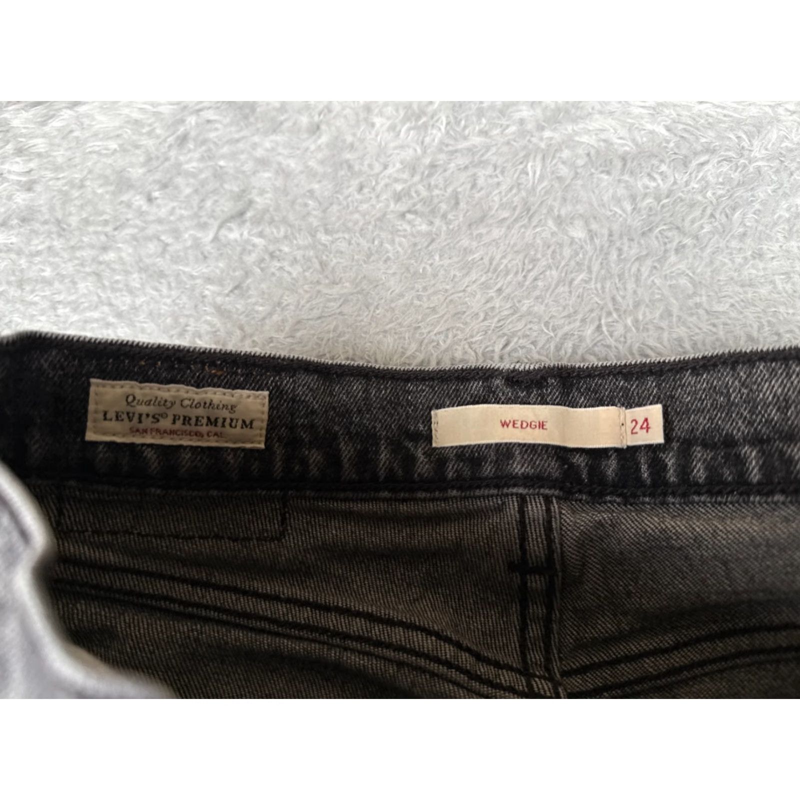 Levi's Levi's Wedgie Fit Skinny Jeans Womens 24 Black Denim 90s Retro Mid Rise Stretch Cotton Size 42" / US 20 - 6 Thumbnail