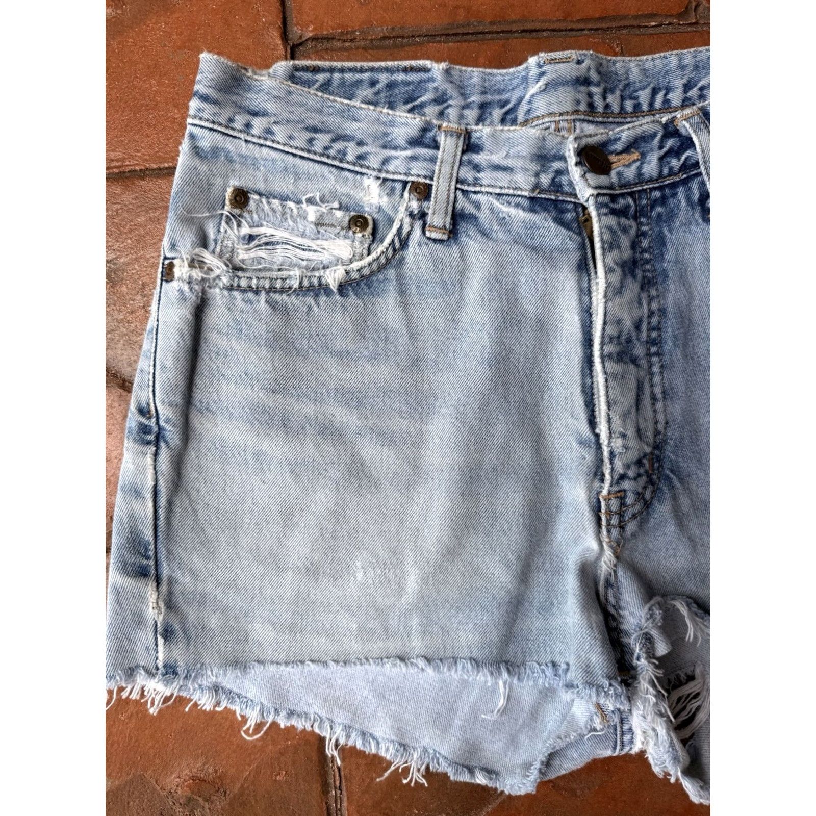 Edwin VINTAGE Edwin Japan Cut Off Jean Shorts Women’s 32 Light Wash Distressed Blue Denim Casual 90s Bohemian Girls Size 24" / US 00 / IT 34 - 4 Thumbnail
