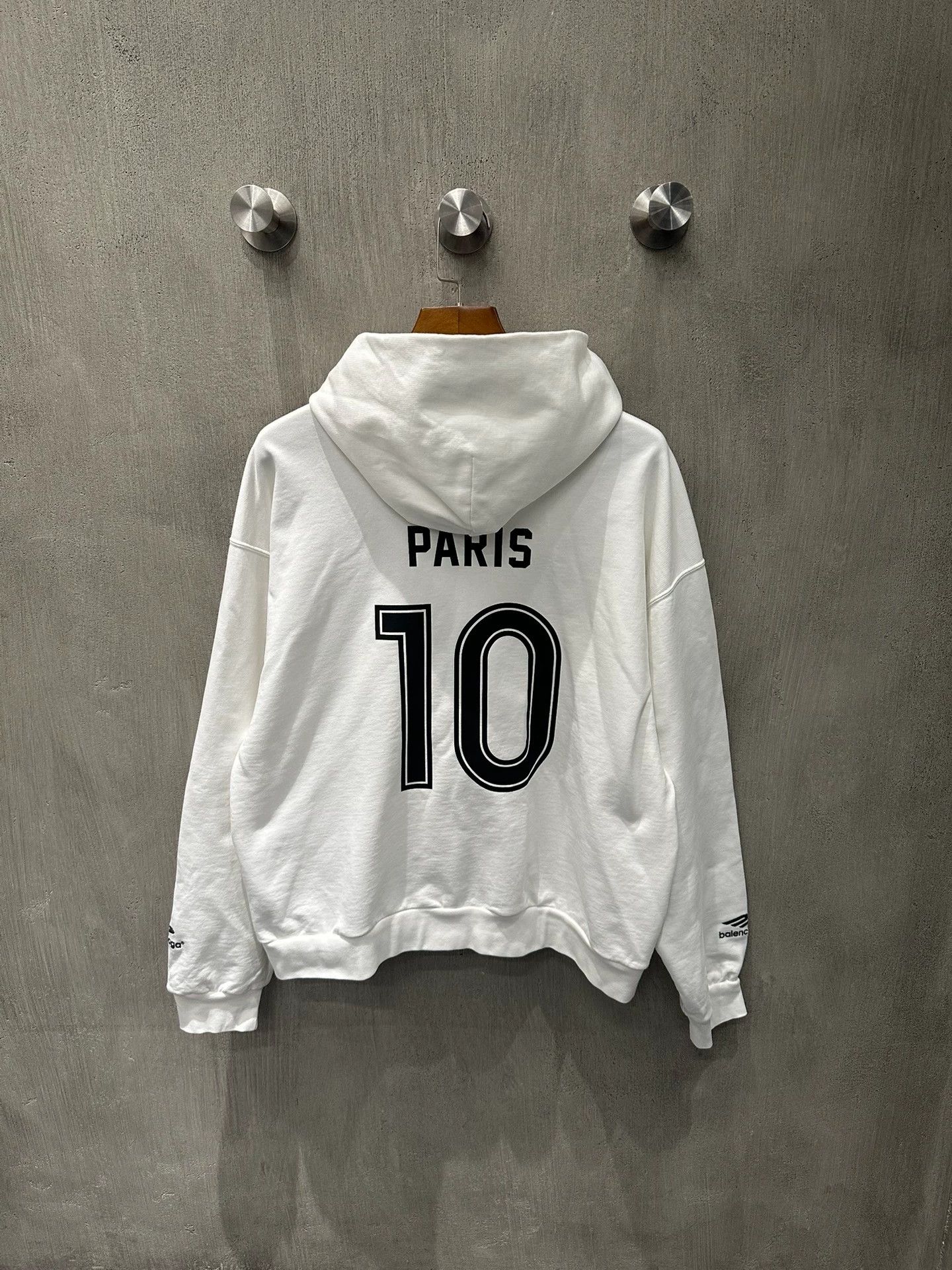 Balenciaga Balenciaga Manchester United White Zip-Up Hoodie Size US XXS / EU 40 - 2 Thumbnail