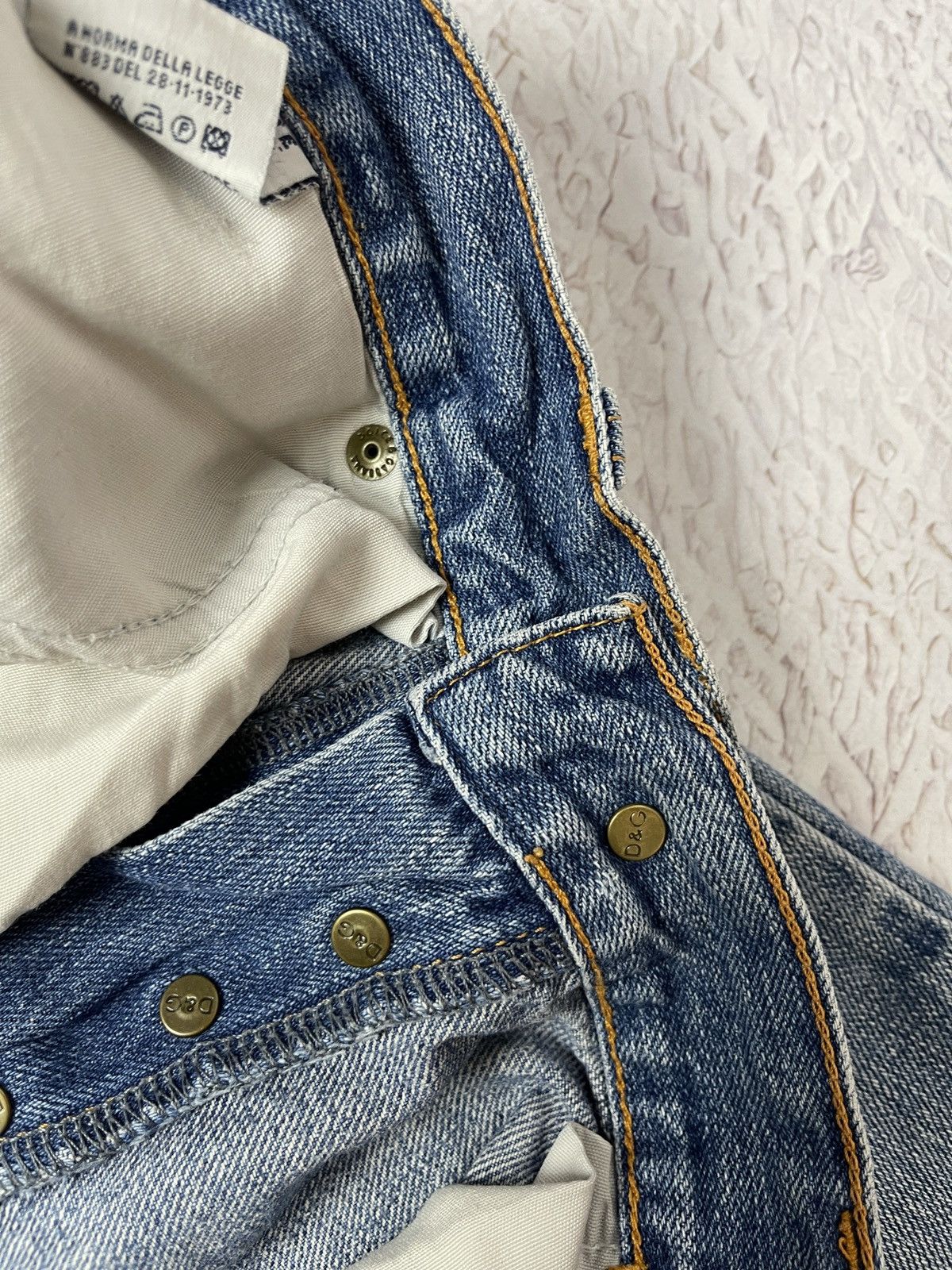 Dolce & Gabbana Dolce & Gabbana vintage big painted logo distressed denim Size US 32 / EU 48 - 9 Thumbnail