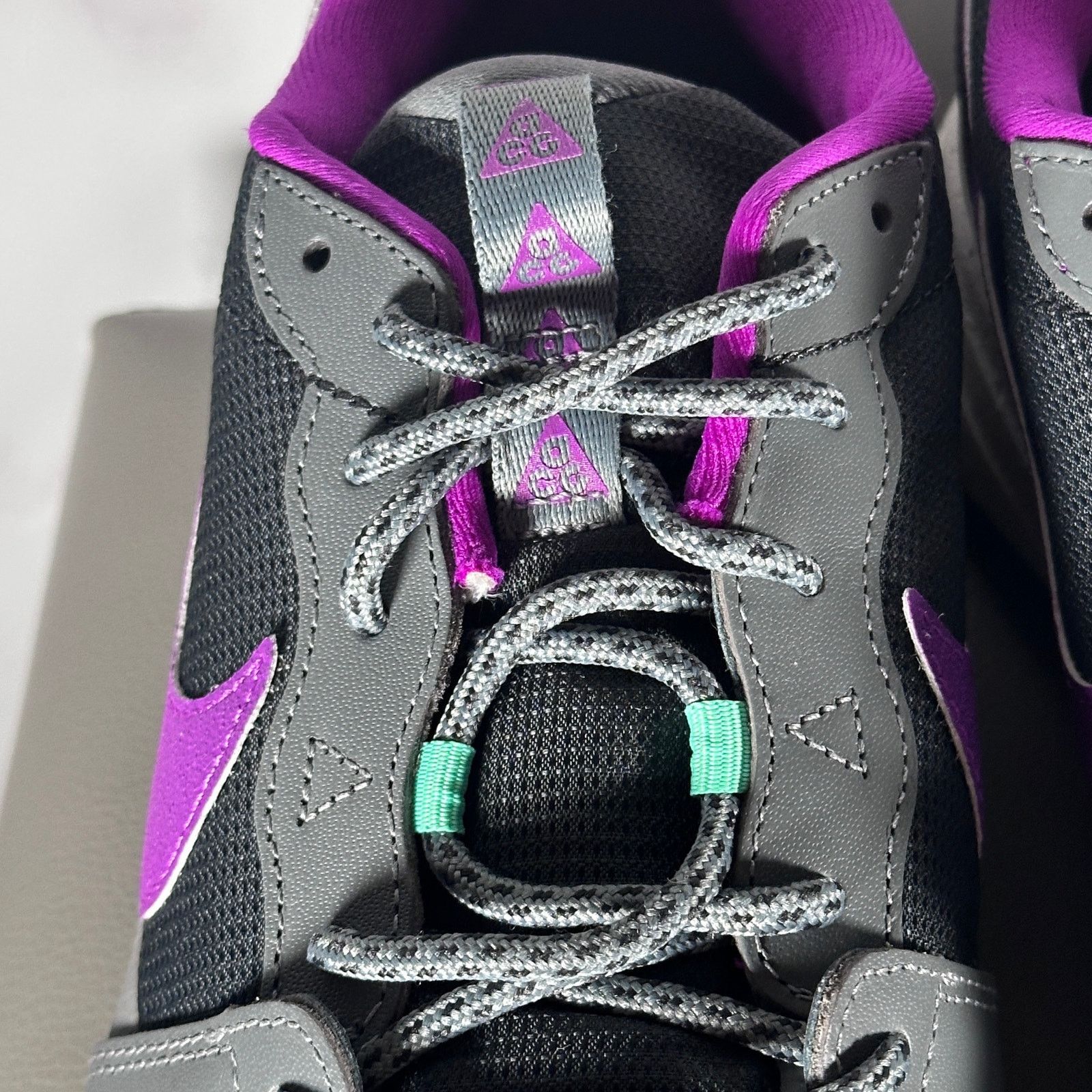 Nike ACG Lowcate Smoke Grey Vivid Purple Size US 10.5 / EU 43-44 - 8 Thumbnail
