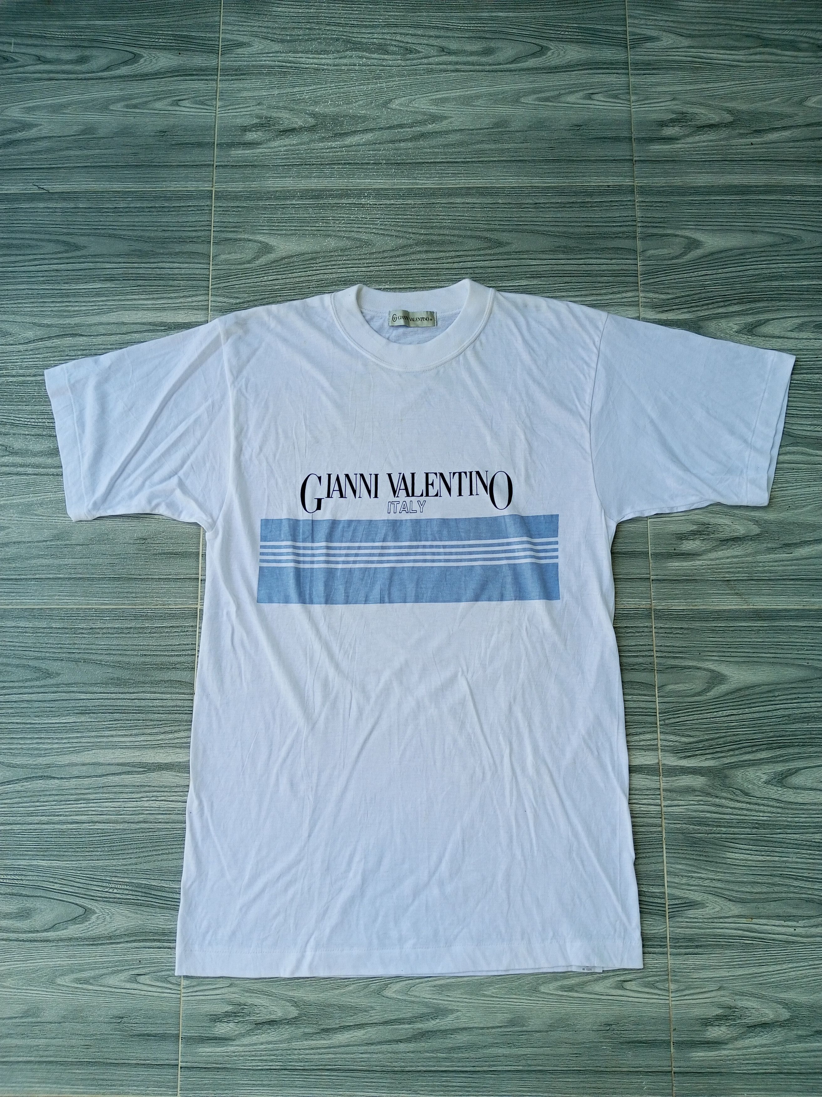Gianni Valentino × Valentino × Vintage Vintage 90s Designer Gianni Valentino tshirt Size US M / EU 48-50 / 2 - 1 Thumbnail