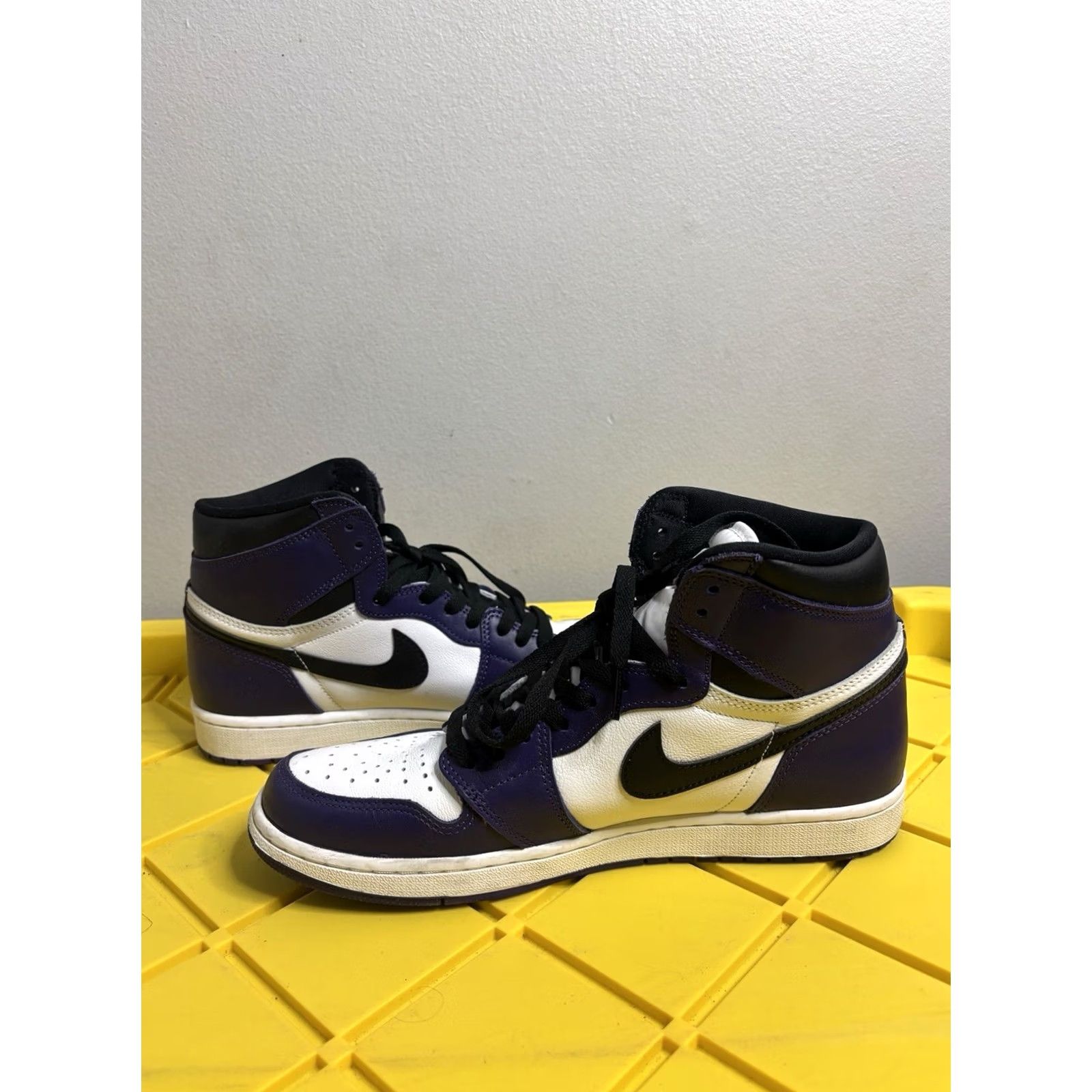 Jordan Brand AIR JORDAN 1 RETRO HIGH OG COURT PURPLE SIZE 11 Mens Sneaker Court Purple/White/Black 555088-500 Nike Size US 11 / EU 44 - 7 Thumbnail