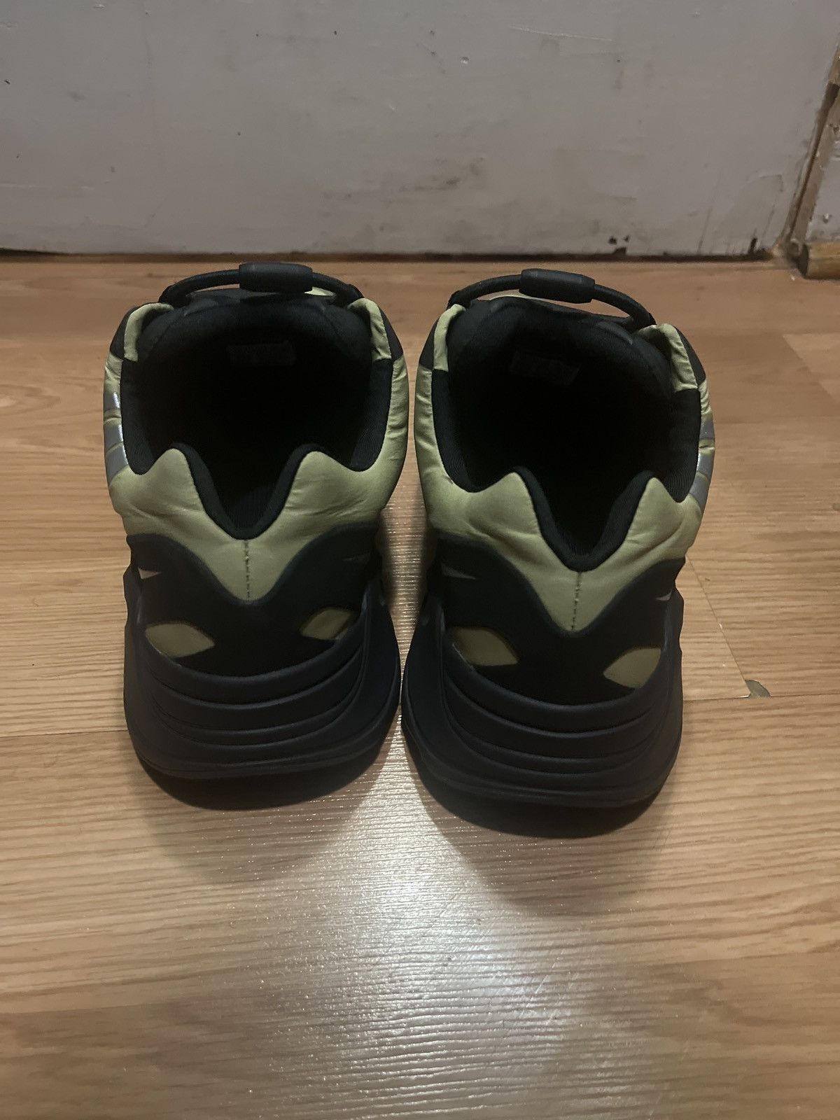 Yeezy Yeezy 700 MVVN Size US 12 / EU 45 - 3 Thumbnail