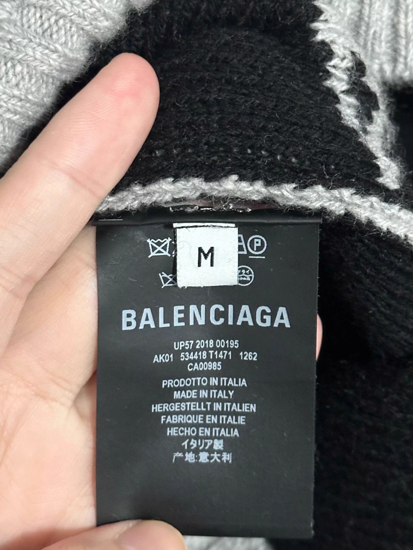 Balenciaga balenciaga sweaters Size US M / EU 48-50 / 2 - 5 Thumbnail