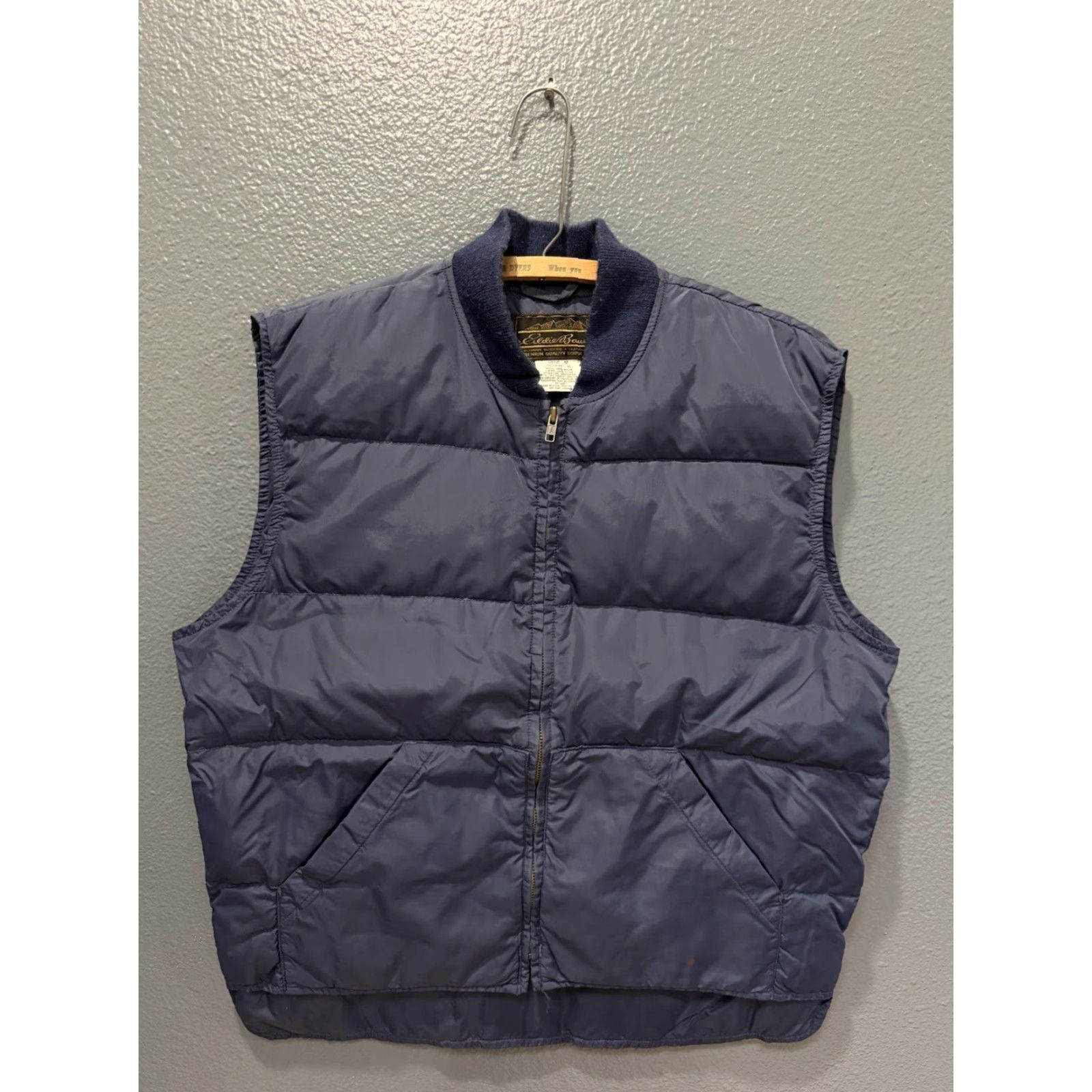 Eddie Bauer VINTAGE Eddie Bauer Vest Navy Down Quilted Zip USA Medium M Shirt/ Vest Mens USA Quilted 80s Bl ue Size US M / EU 48-50 / 2 - 3 Thumbnail