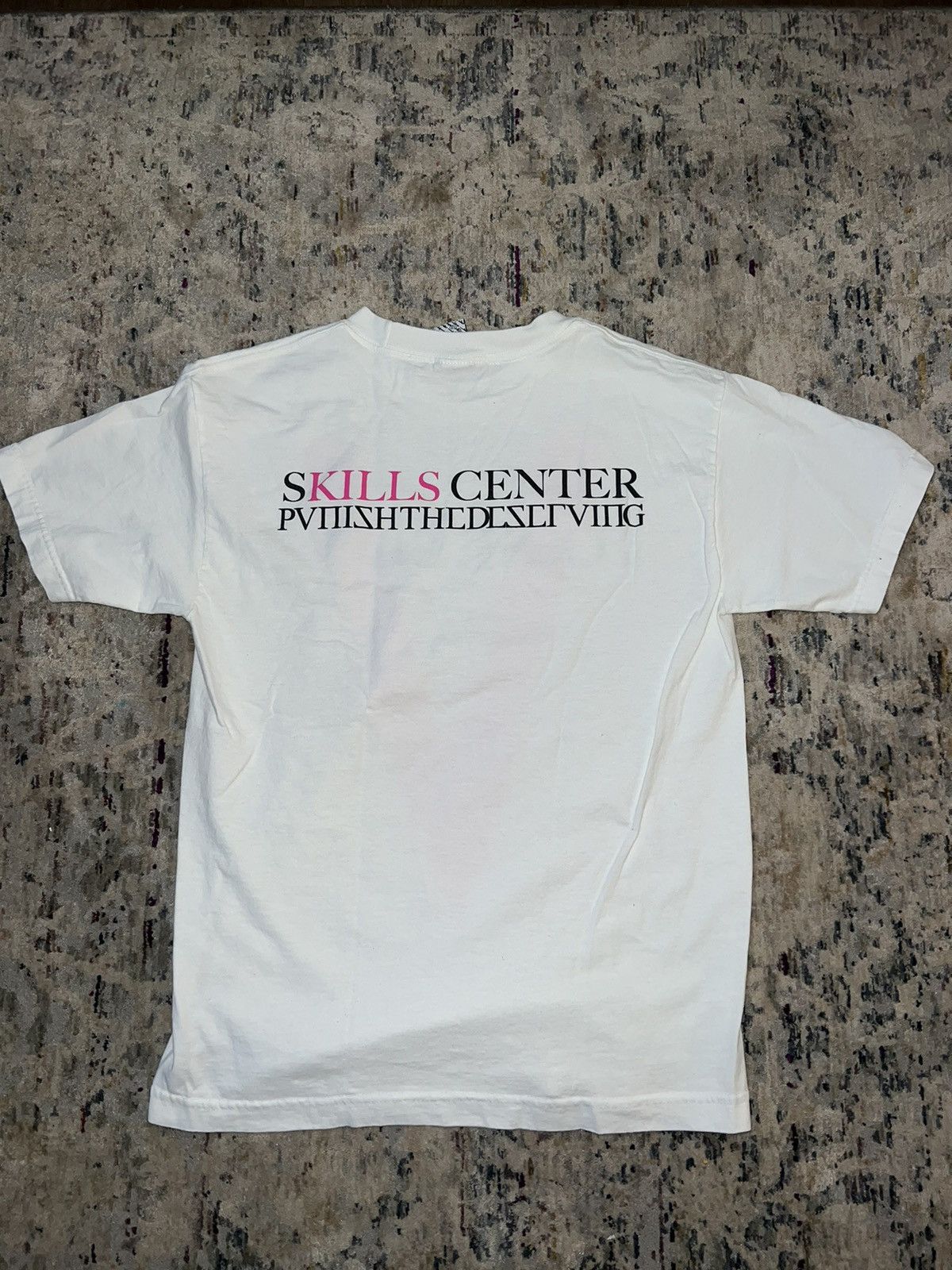 Rogue Status × Vintage Rogue Status - V Tee - Size M Size US M / EU 48-50 / 2 - 3 Thumbnail