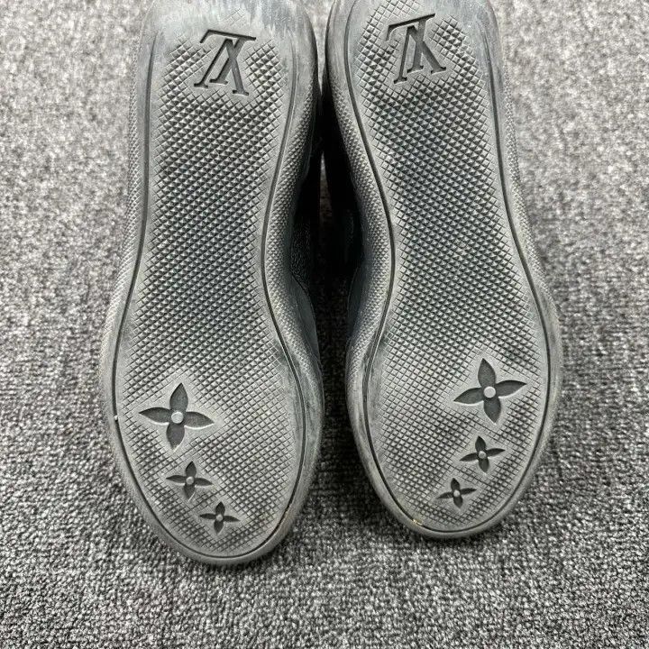 Louis Vuitton Louis Vuitton Logo High-Top Casual Sneakers -2508 Size US 7.5 / EU 40-41 - 4 Thumbnail
