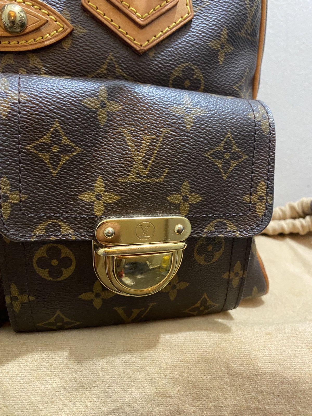 Louis Vuitton LOUIS VUITTON MANHATTAN LEATHER HANDBAG Size ONE SIZE - 6 Thumbnail