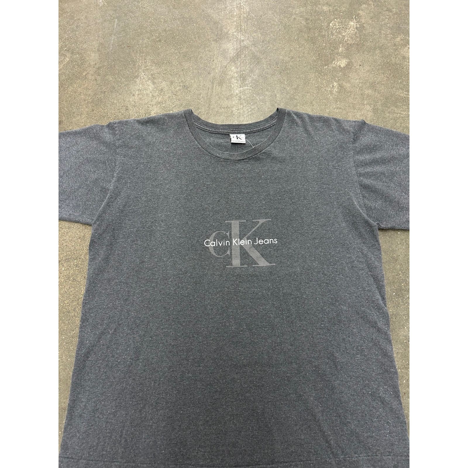 Calvin Klein Vintage Y2K Calvin Klein T-Shirt size L Size US L / EU 52-54 / 3 - 2 Thumbnail