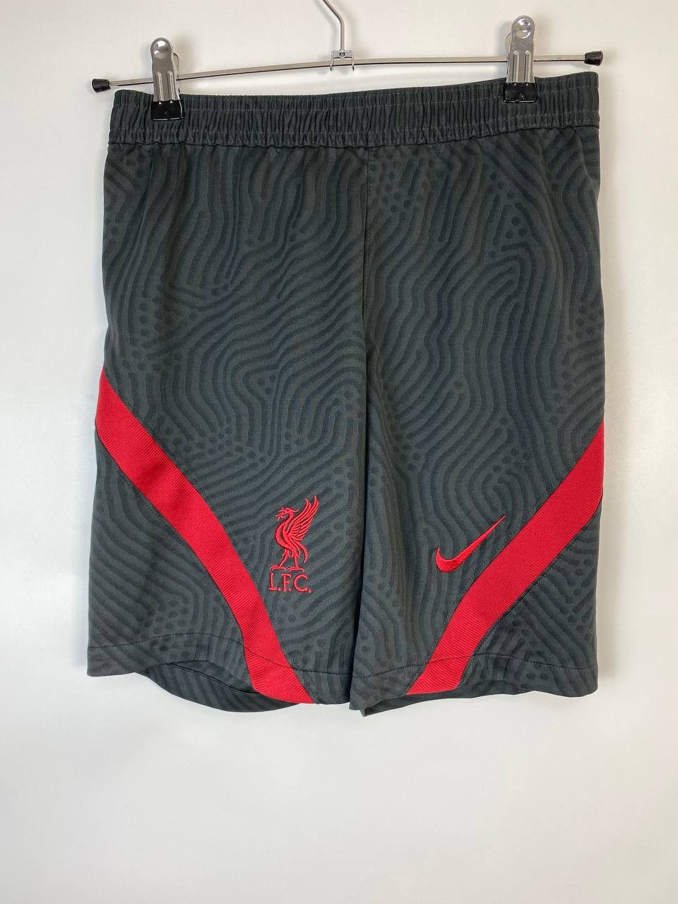 Nike LIVERPOOL TRAINING FOOTBALL SOCCER SHORTS NIKE Sz S Size US 30 / EU 46 - 1 Thumbnail