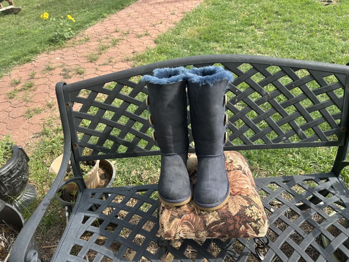 Ugg UGG Australia Bailey Button Triplet Tall Boots Size US 5 / IT 35 - 1 Thumbnail