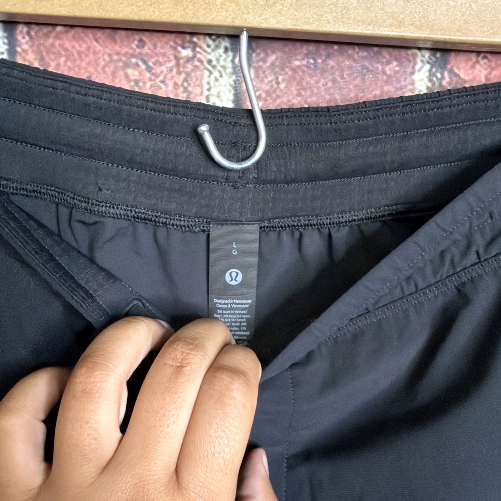 Lululemon Lululemon Jogger Pants Men L Black Nylon Mid Rise Tapered Leg Ankle Zip Size US 33 - 2 Thumbnail
