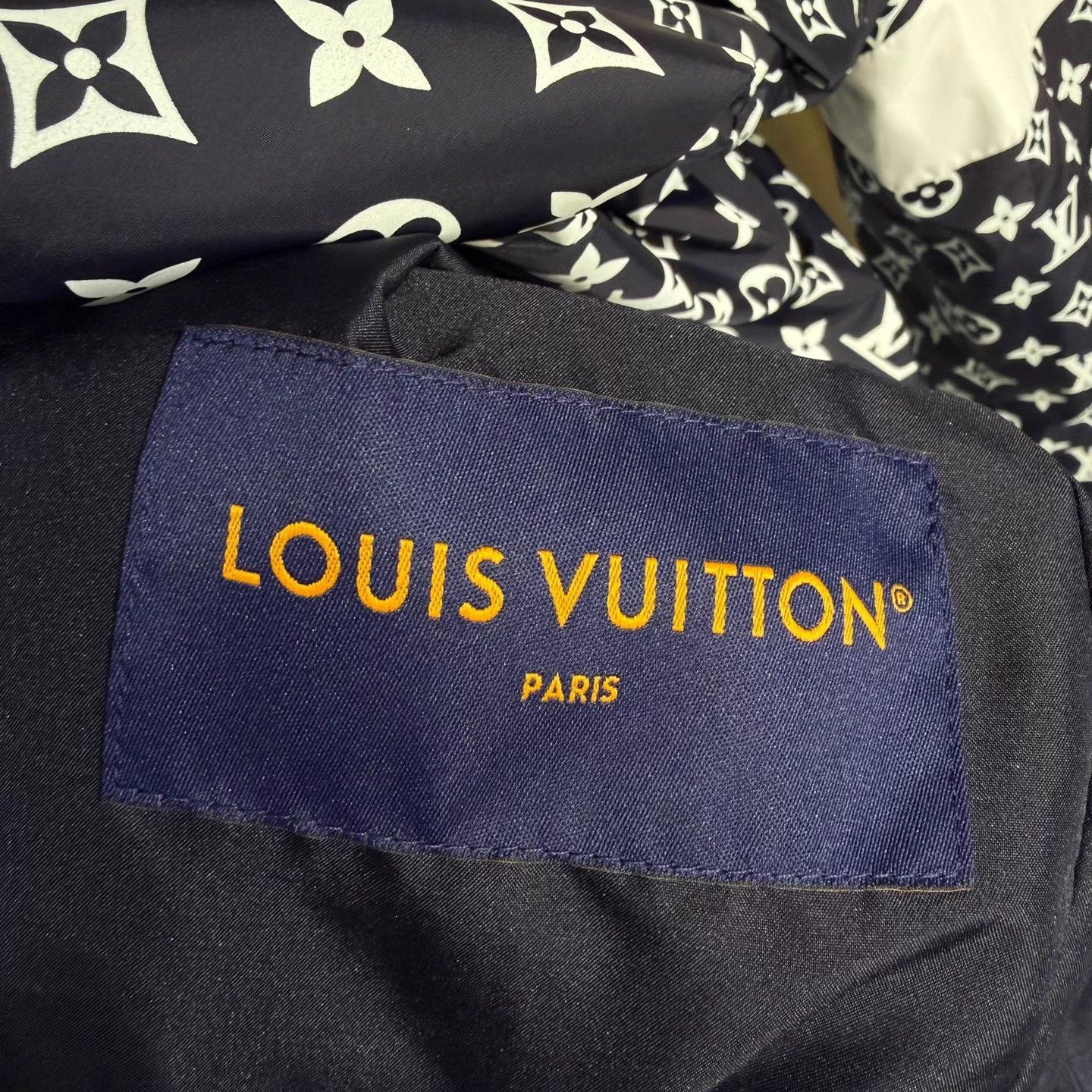 Louis Vuitton 【Brand New】 Louis Vuitton Windbreaker Jacket Size XL / US 12-14 / IT 48-50 - 5 Thumbnail