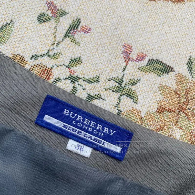 Burberry Burberry Gray Wool Plaid Mini Skirt. Size 23" - 3 Thumbnail