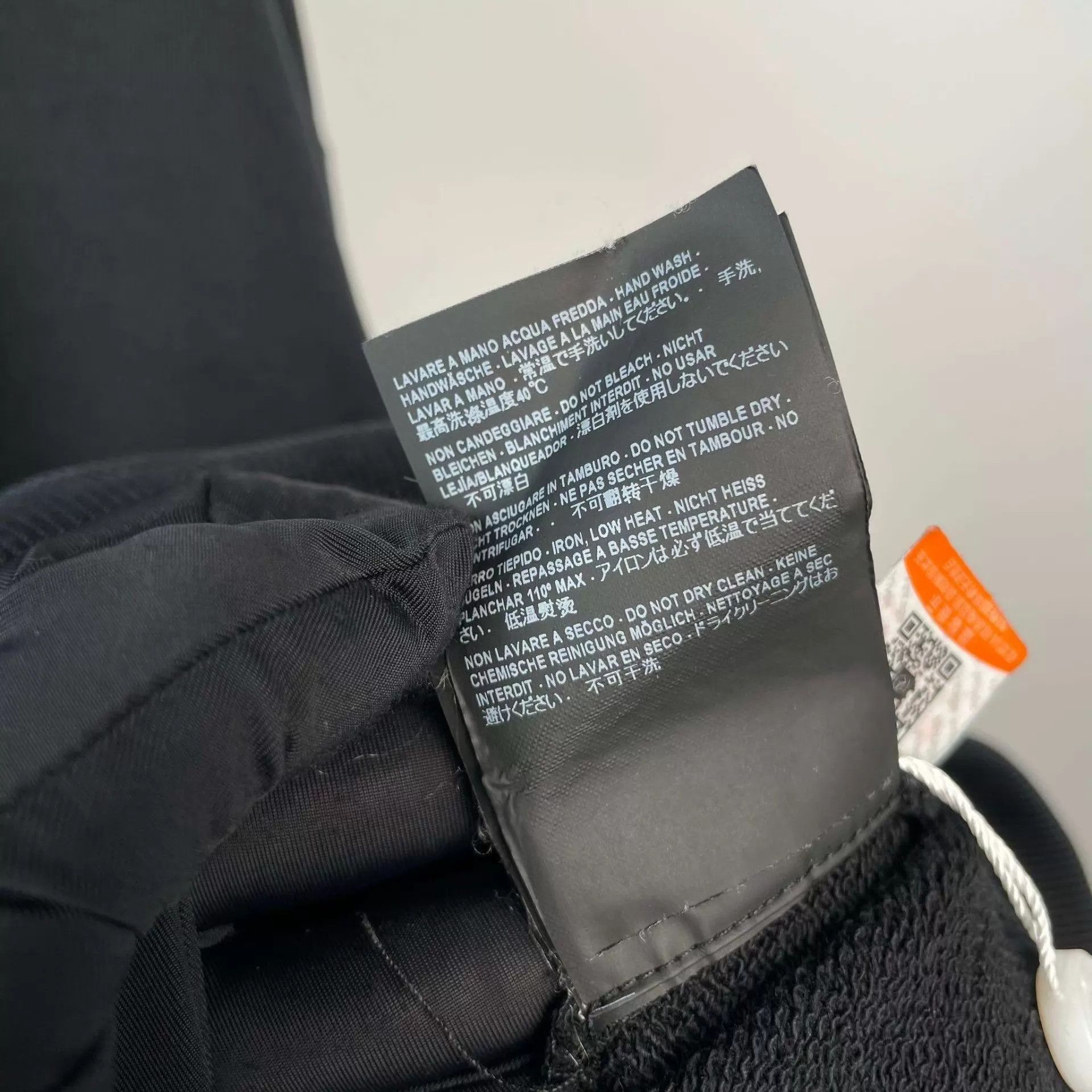 Balenciaga Balenciaga Black Hoodie M Size US M / EU 48-50 / 2 - 9 Thumbnail