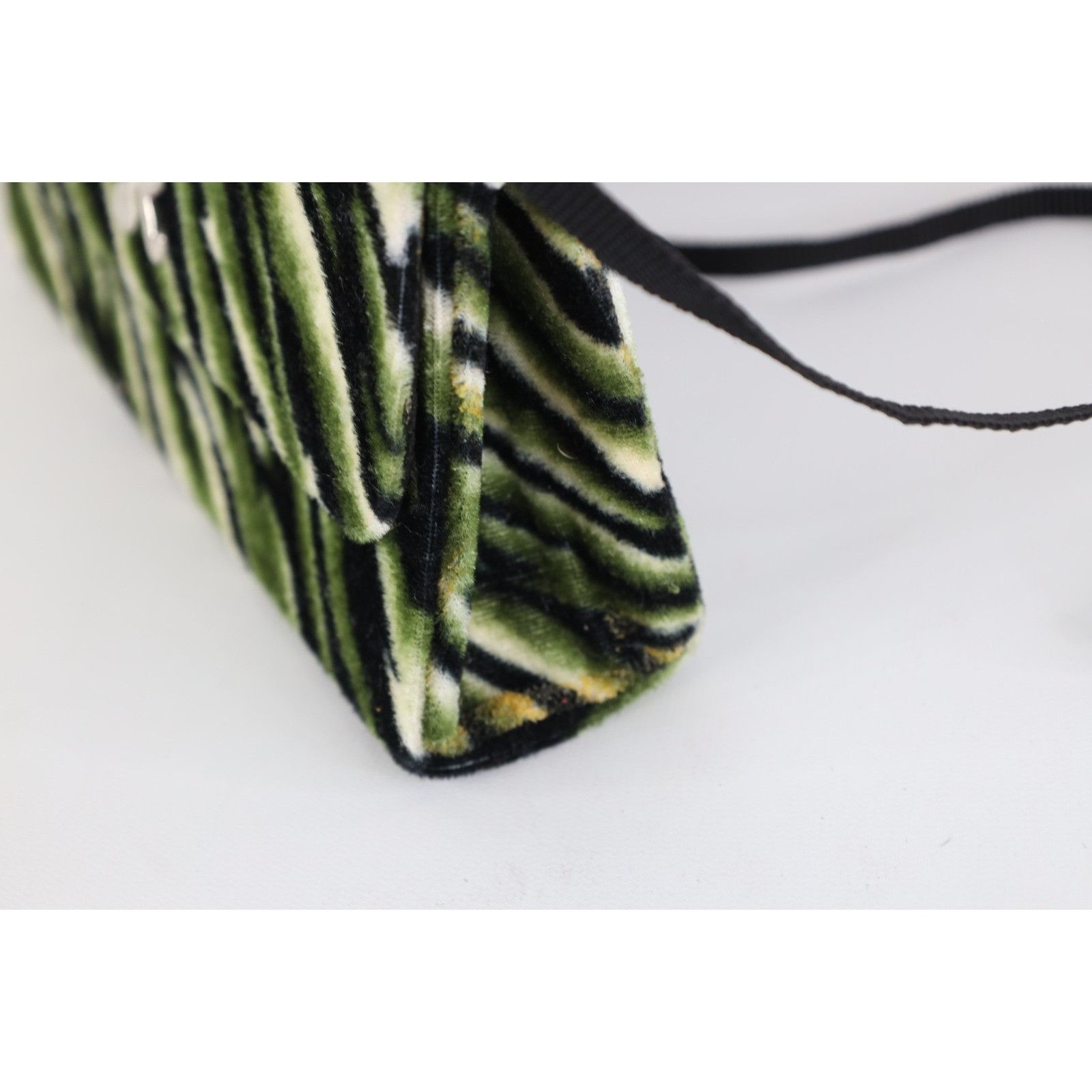 Vintage Vintage 90s Y2K Babydoll Velour Zebra Striped Hand Bag Size ONE SIZE - 3 Thumbnail