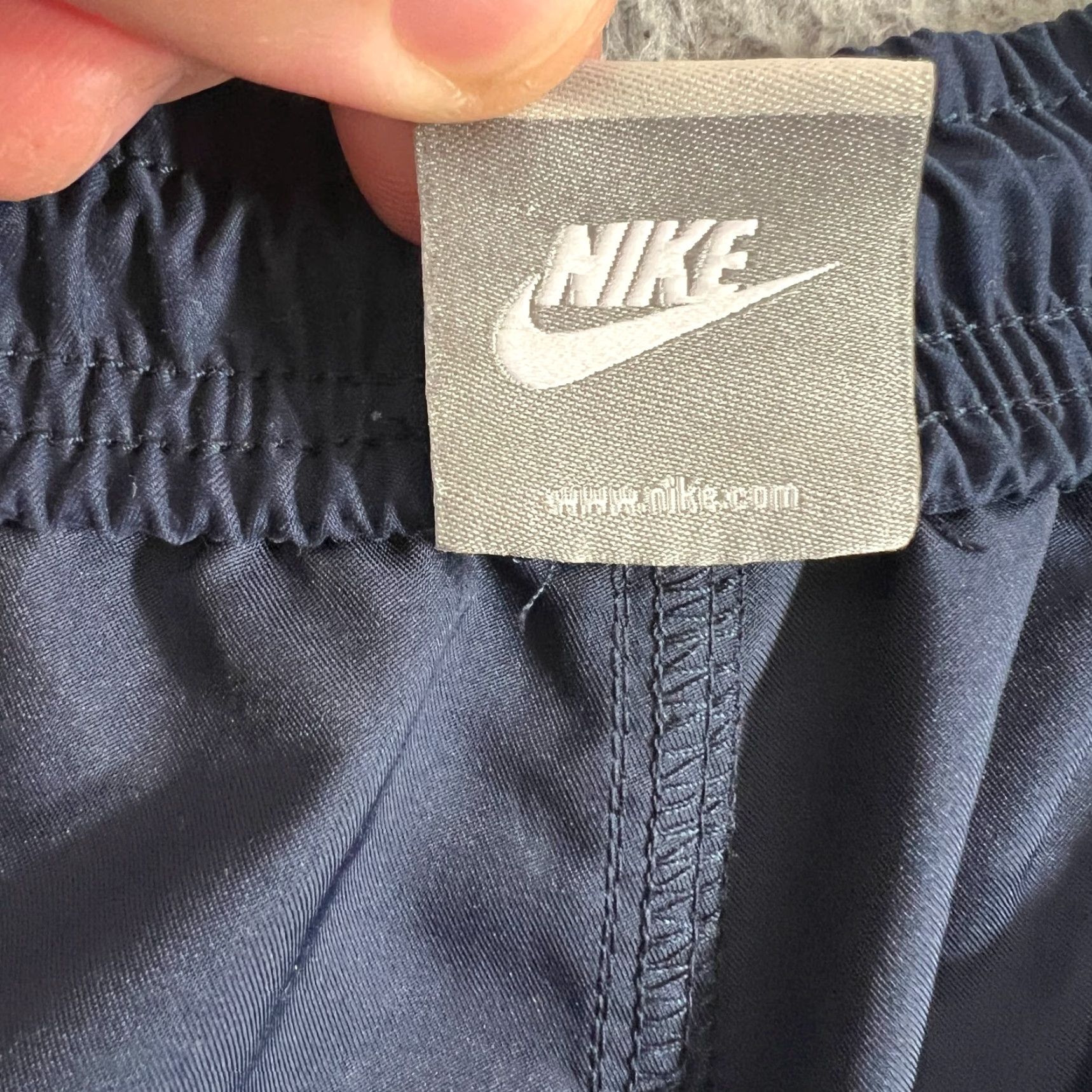 Nike Nike Shorts Men XXL Gray Navy Blue Logo Pocket Trunk Active Swim Bottom Bag Pocket Trunks Y2K Size US 39 - 3 Thumbnail
