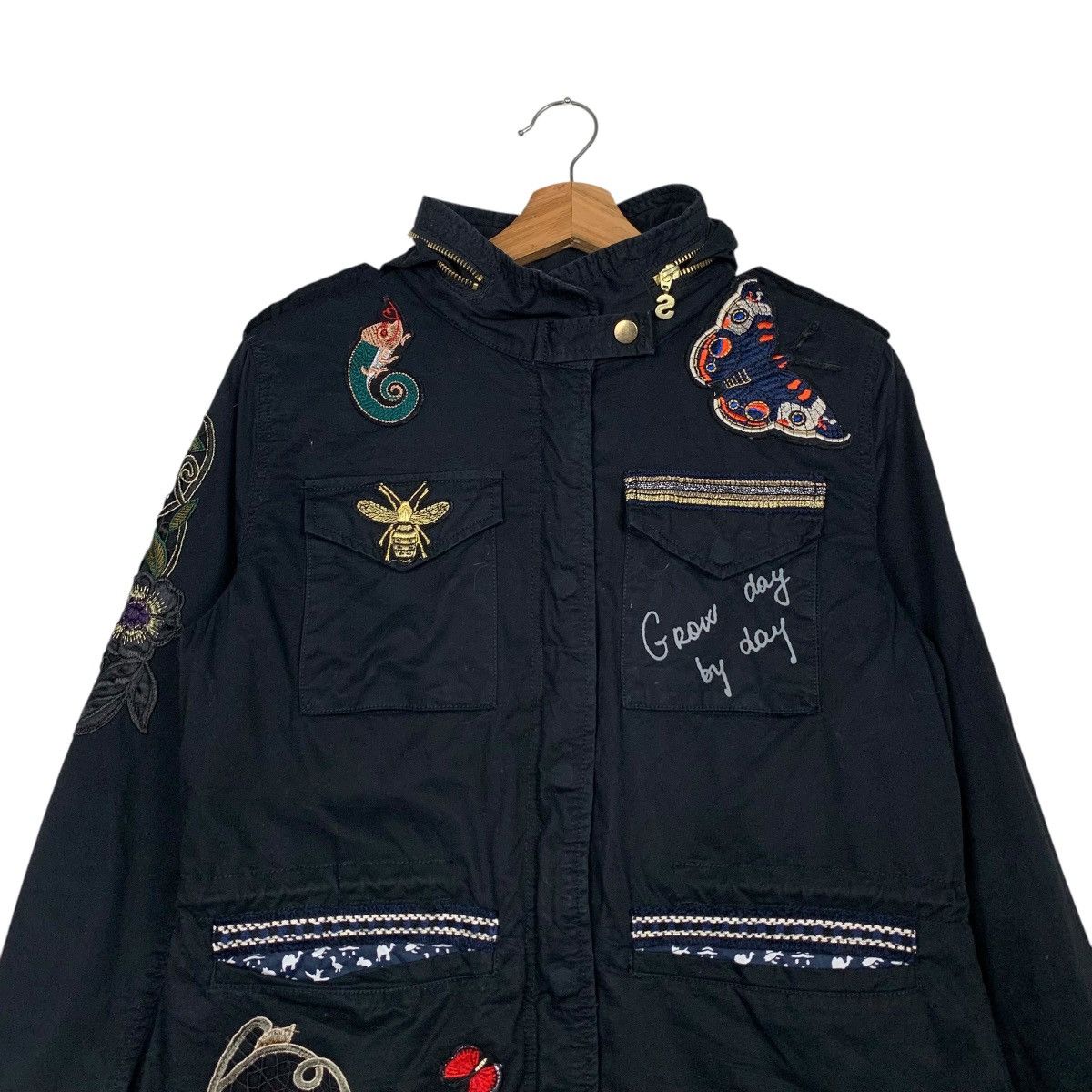 Desigual DESIGUAL Embroidery Florals Design Hooded Jacket #2254-C100 Size M / US 6-8 / IT 42-44 - 2 Thumbnail