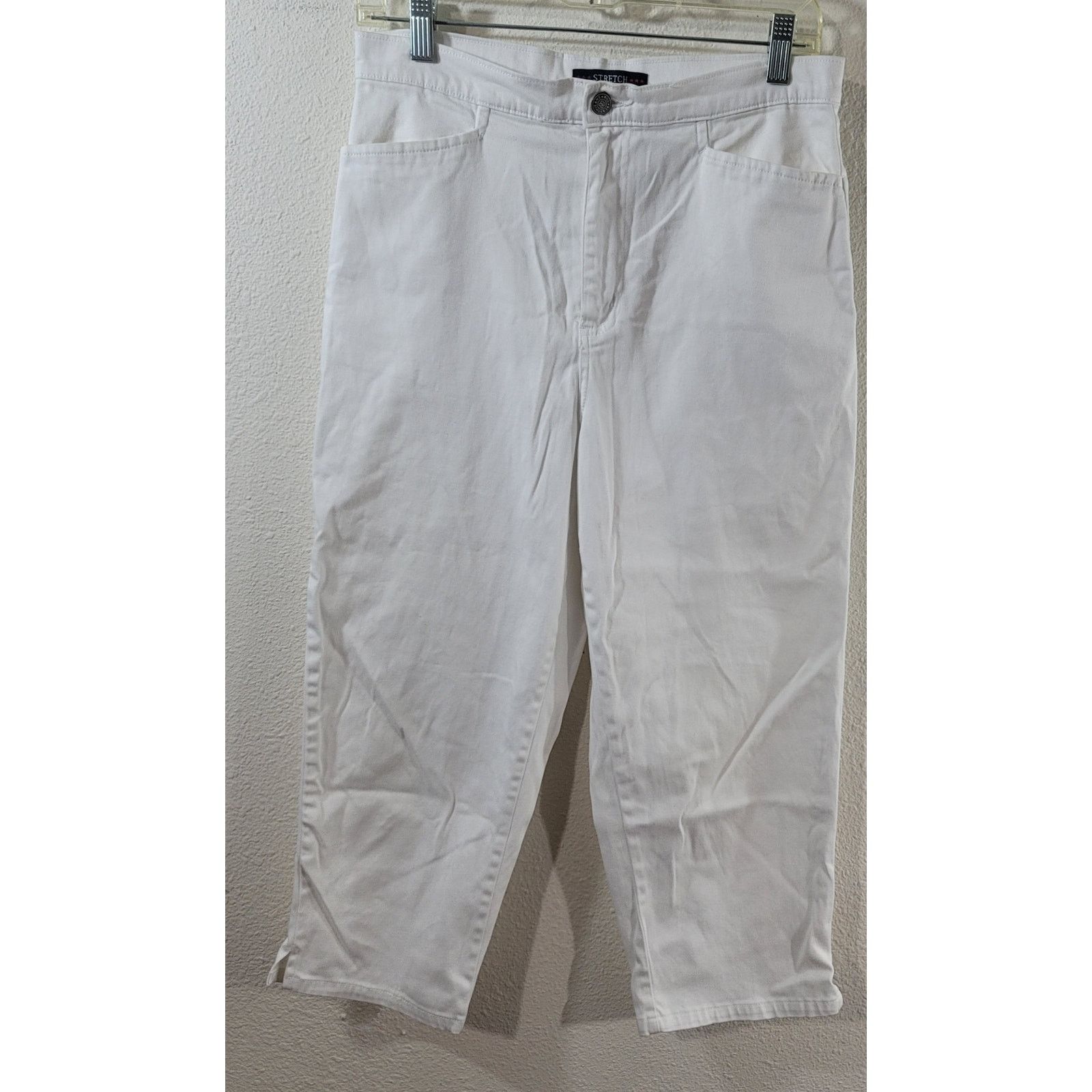 Bill Blass Bill Blass White Flat Front Denim Cropped Jeans 8 Stretch Size 30" / US 8 / IT 44 - 1 Thumbnail