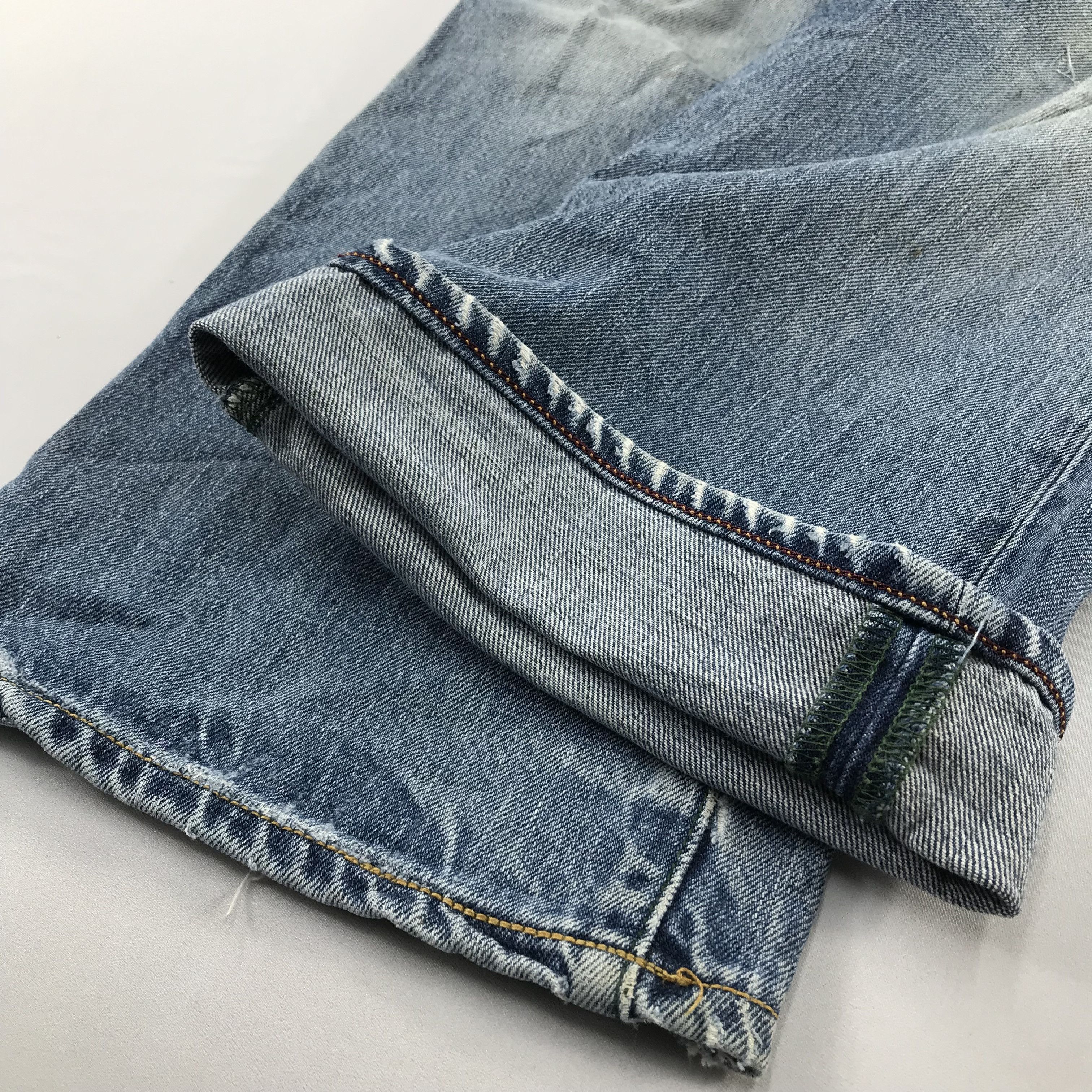 Levi's Vintage Levis 517 Bootcut Jean Distressed Faded Denim KJ3467 Size US 36 / EU 52 - 7 Thumbnail