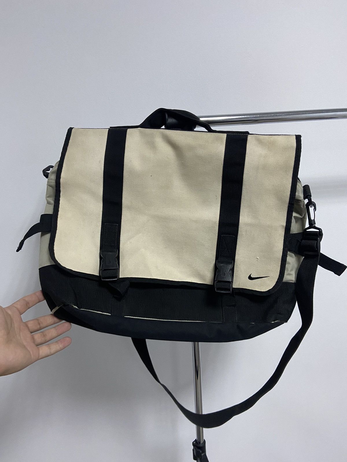 Nike × Vintage Nike Shoulder Bag Vintage Small Logo Swoosh 90s Style Size ONE SIZE - 1 Thumbnail