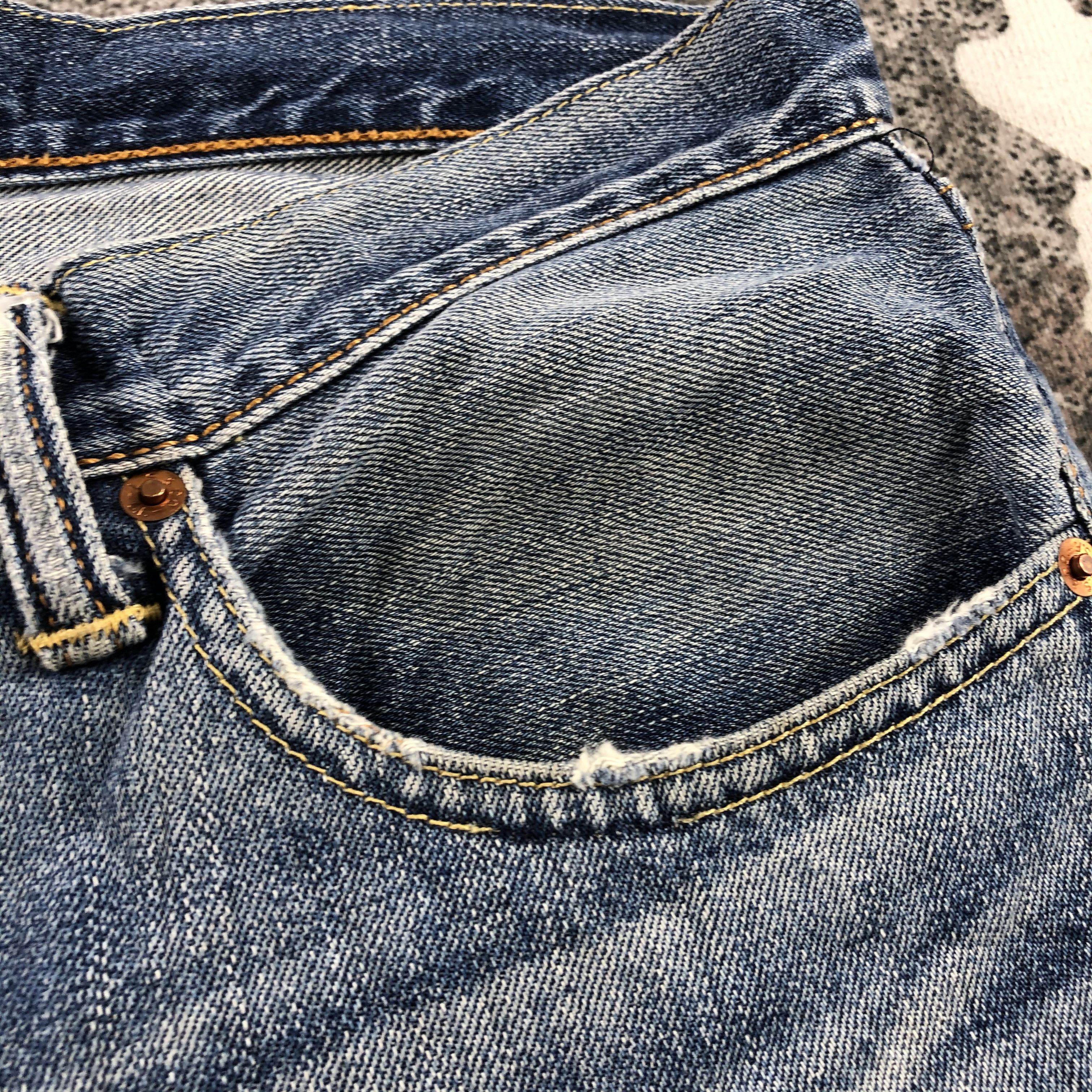 Levi's Vintage Levis 502 Jeans Faded Blue Denim KJ856 Size US 34 / EU 50 - 9 Thumbnail