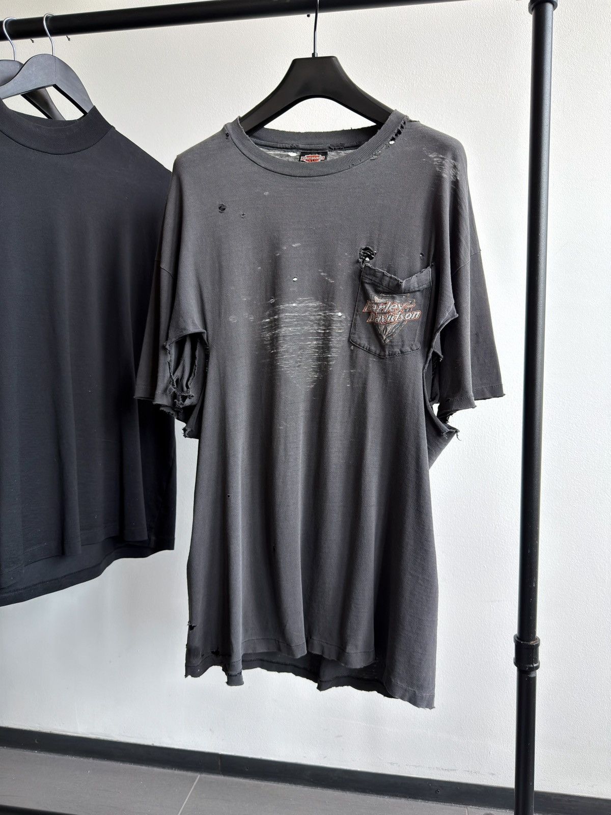 Vintage Vintage 90s Thrashed Harley Sun Faded Grunge Erd Band Tee Size US XXL / EU 58 / 5 - 4 Thumbnail