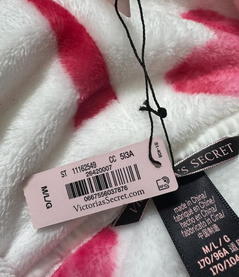 Designer Victorias Secret Hearts Robe NWT Size ONE SIZE - 2 Thumbnail