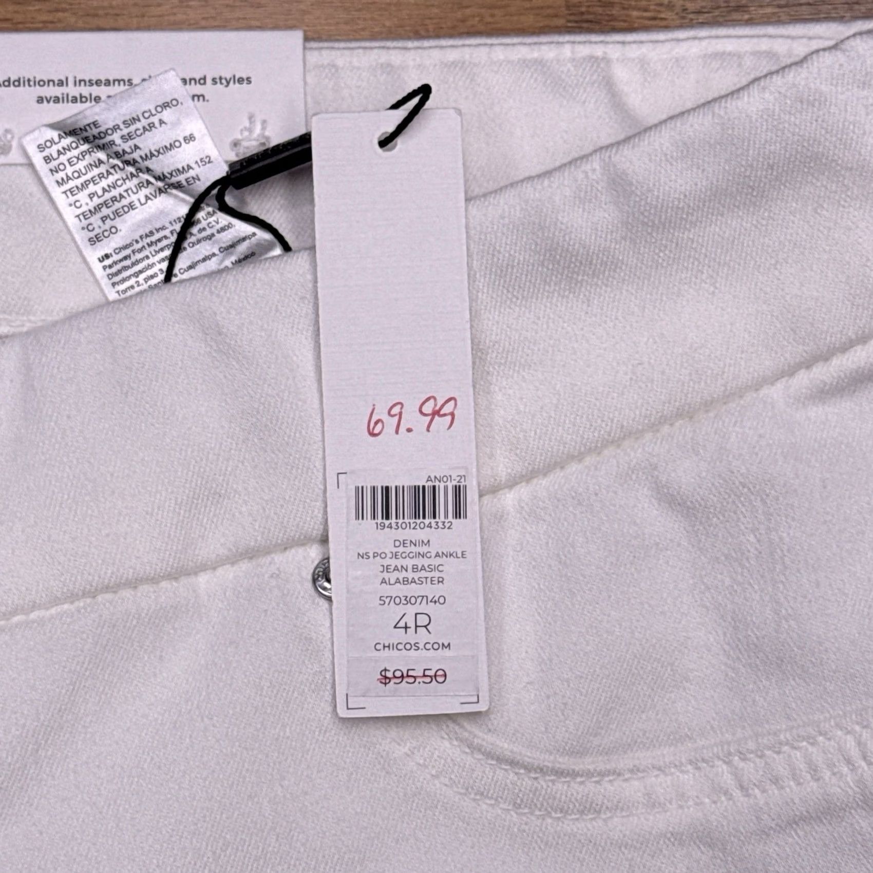Vintage Chico's Jeans Chicos Pull On Jegging Ankle Womens 4R White Slim Stretch High Rise 5-Pocket Inseam 27in Modern City Vintage No N/A Size 27" / US 4 / IT 40 - 5 Thumbnail