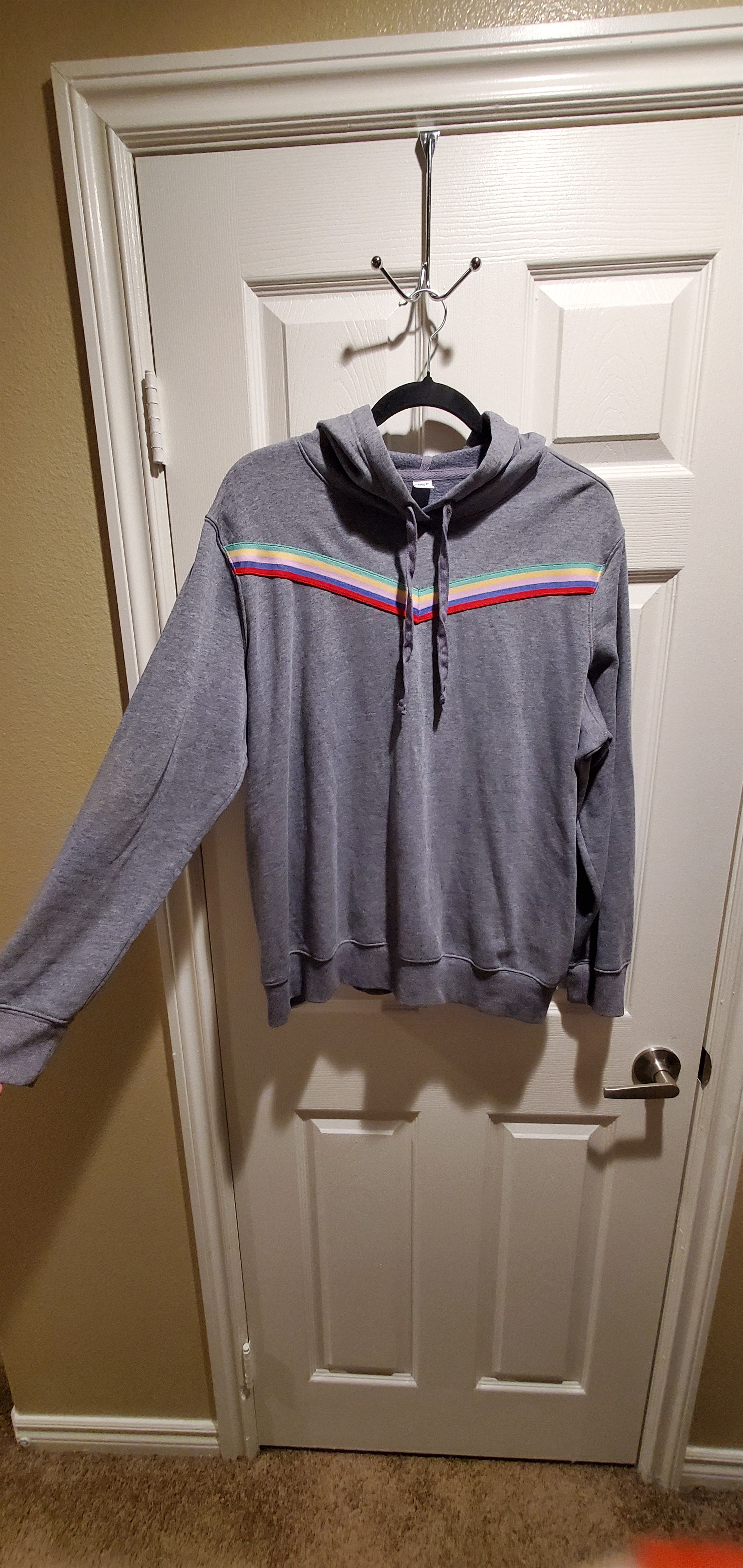 Old Navy Gray Active Lightweight Hoodie w/ Rainbow Design (xl) Size XL / US 12-14 / IT 48-50 - 1 Thumbnail