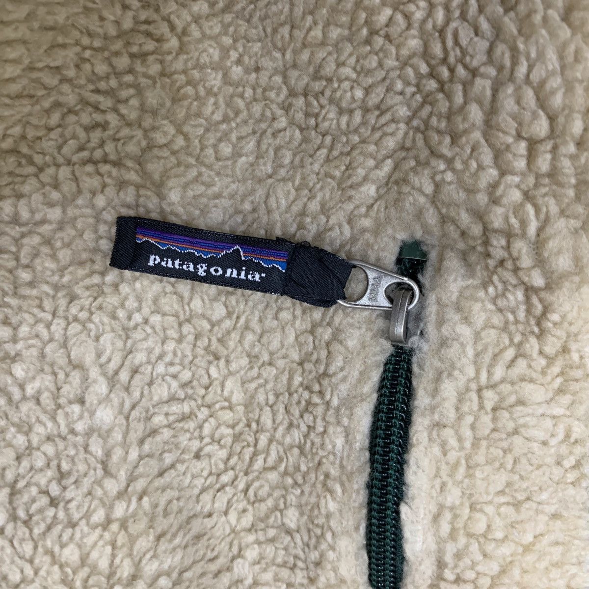 Patagonia Vintage 1997 Patagonia Sherpa Cream Deep Pile Retro Jacket Size US M / EU 48-50 / 2 - 8 Thumbnail