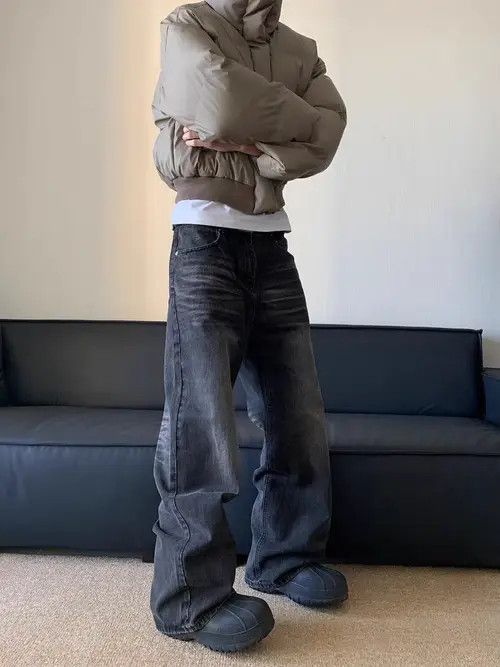 Simple vintage high street washed baggy jeans