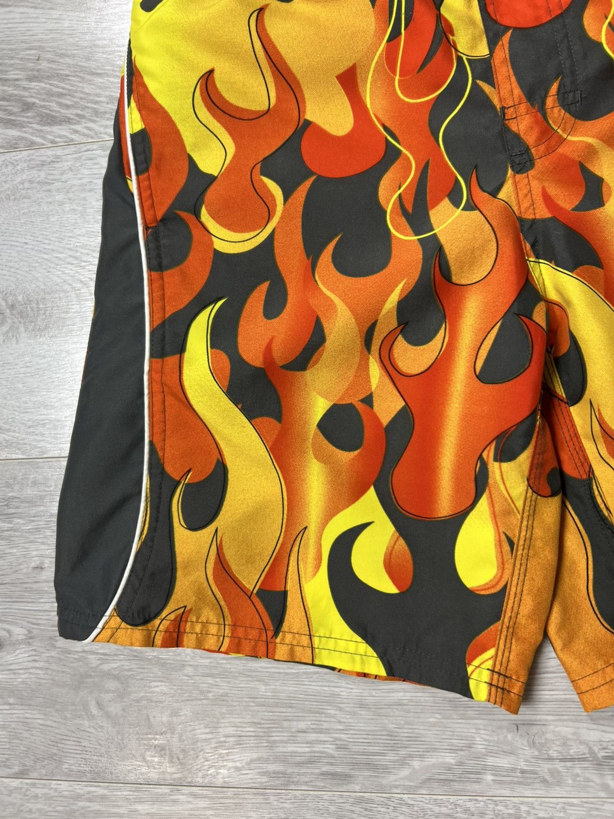 Nike Vintage Y2K Nike Swim Flame All Over Printed Shorts Size S Size US 30 / EU 46 - 8 Thumbnail