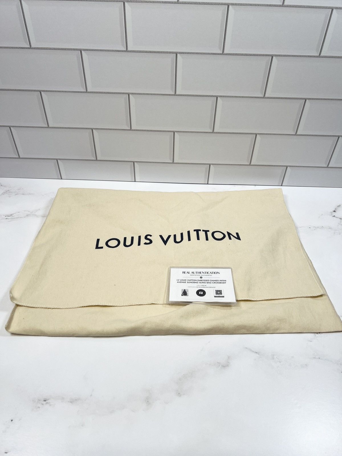 Louis Vuitton LV Louis Vuitton Infini Avenue Slingbag Sling Bag Crossbody Size ONE SIZE - 10 Thumbnail