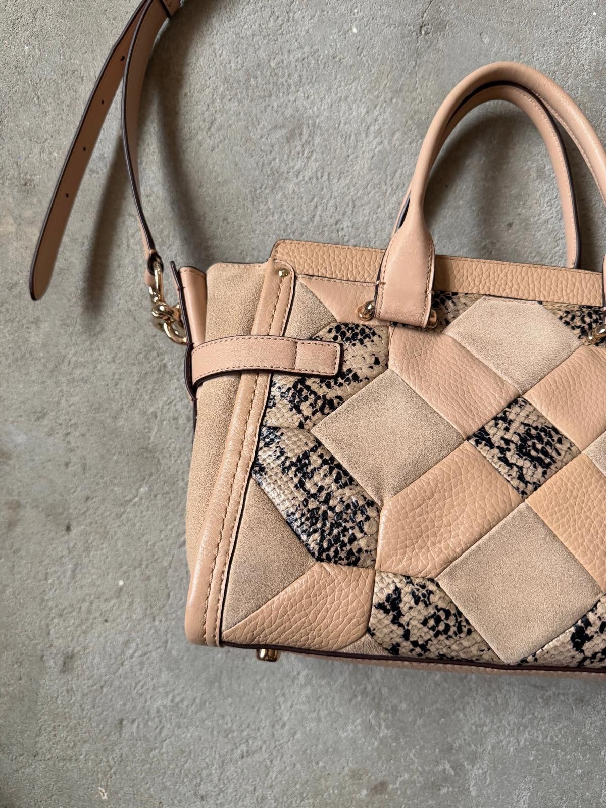 Coach Coach 2Way Swagger Embossed Patchwork Shoulder Bag Beige Size ONE SIZE - 8 Thumbnail