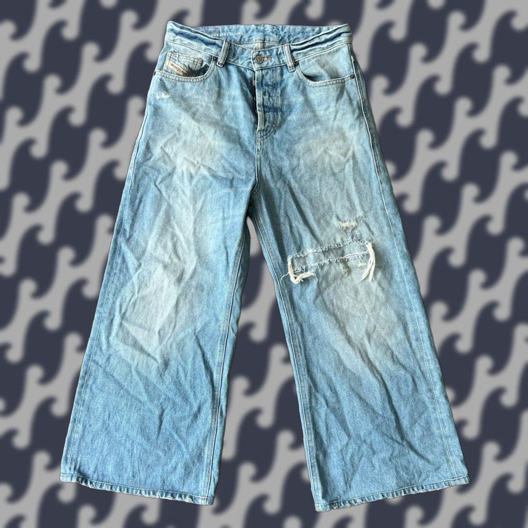 Vintage Diesel Women's Wide Leg Jeans Size 24 Light Wash Blue