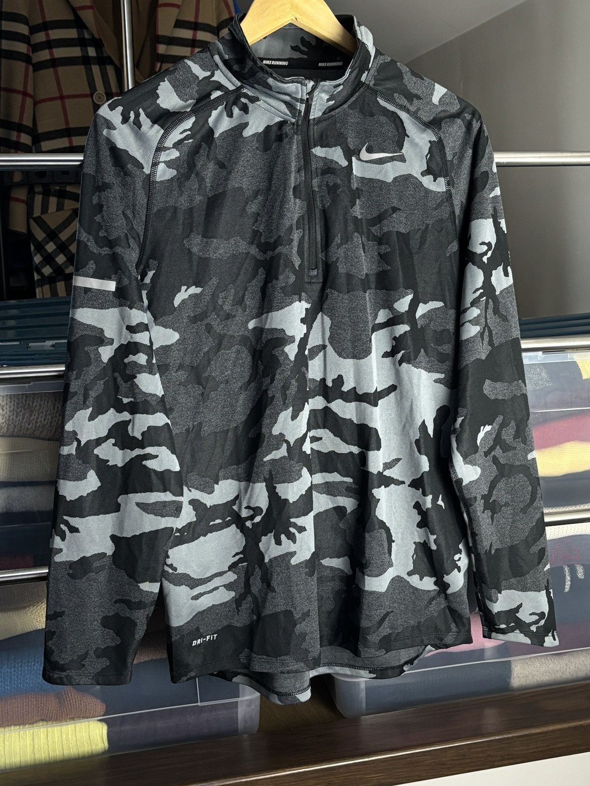 Nike Nike Running Dri-Fit Moro Camo Windbreaker Jacket Size US M / EU 48-50 / 2 - 2 Thumbnail