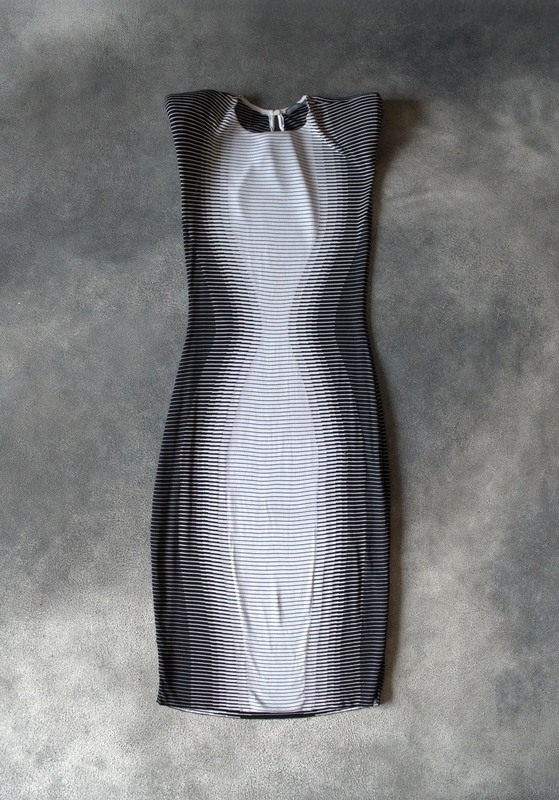 Alexander McQueen 2009 Alexander McQueen Iconic Optical Illusion Midi Dress Size L / US 10 / IT 46 - 4 Thumbnail