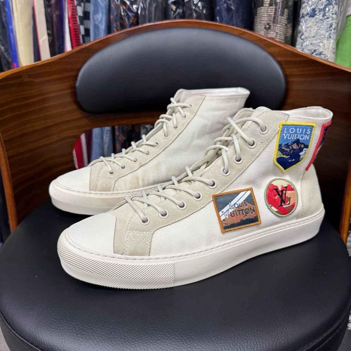 Louis Vuitton Louis Vuitton Canvas Hitop Sneakers 41 Men Size US 8.5 / EU 41-42 - 1 Thumbnail