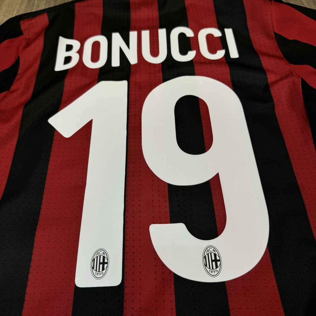 Adidas AC Milan 17/18 player issue home shirt #19 Bonucci Size US S / EU 44-46 / 1 - 4 Thumbnail