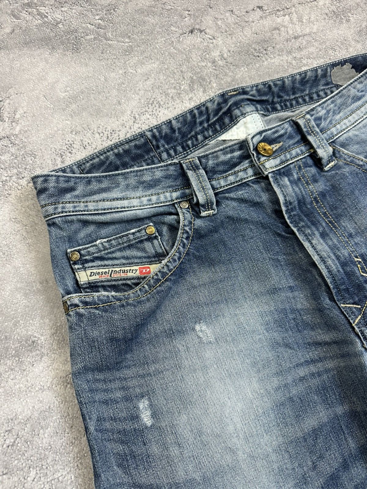 Diesel Diesel Industry Vintage Distressed Denim Faded Jeans 30 Size US 30 / EU 46 - 7 Thumbnail