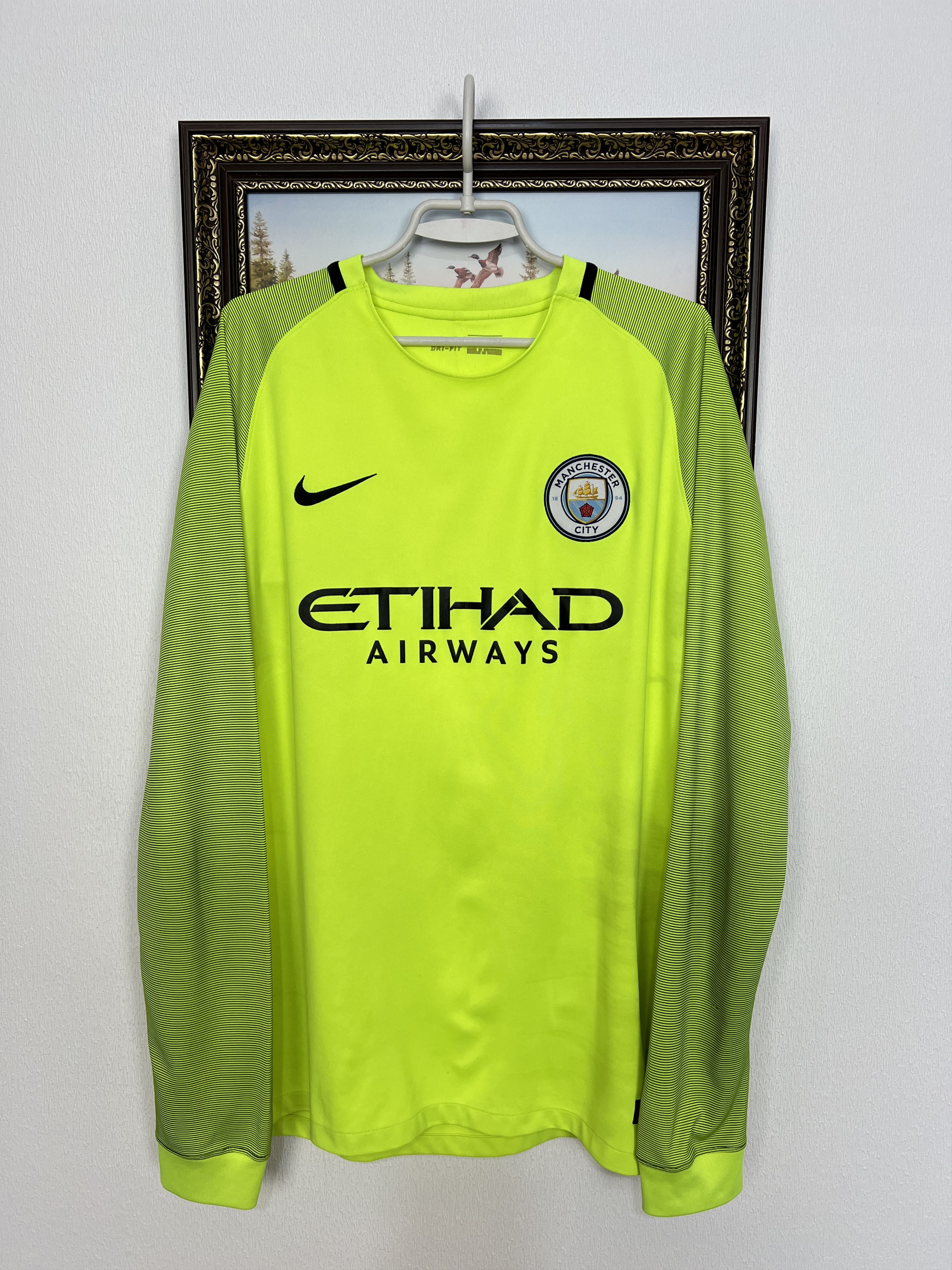Nike Manchester City Goalkeeper football shirt 2016 Soccer Jersey Size US XL / EU 56 / 4 - 1 Thumbnail