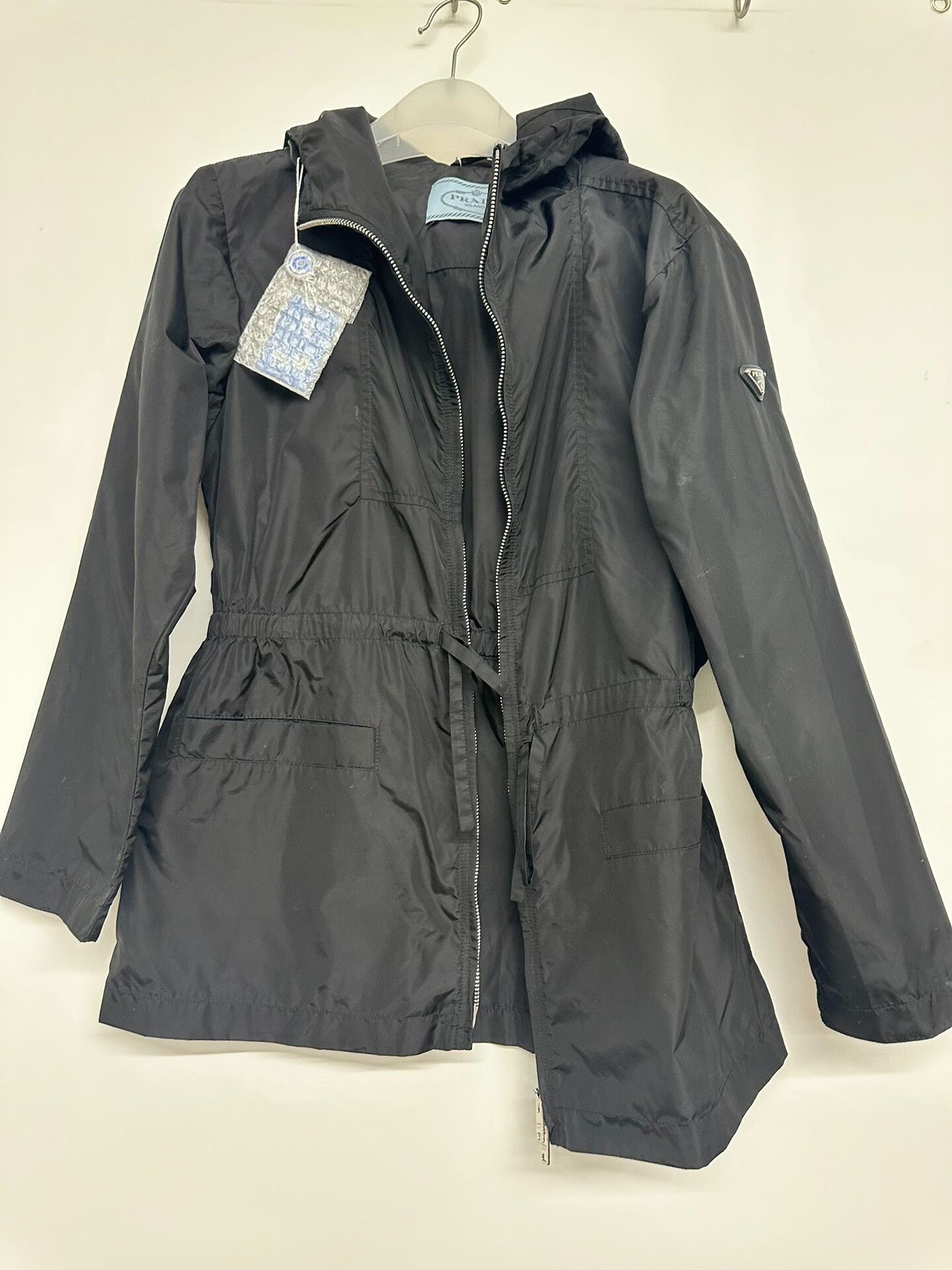 Prada Prada Women's Outerwear Size M / US 6-8 / IT 42-44 - 1 Thumbnail