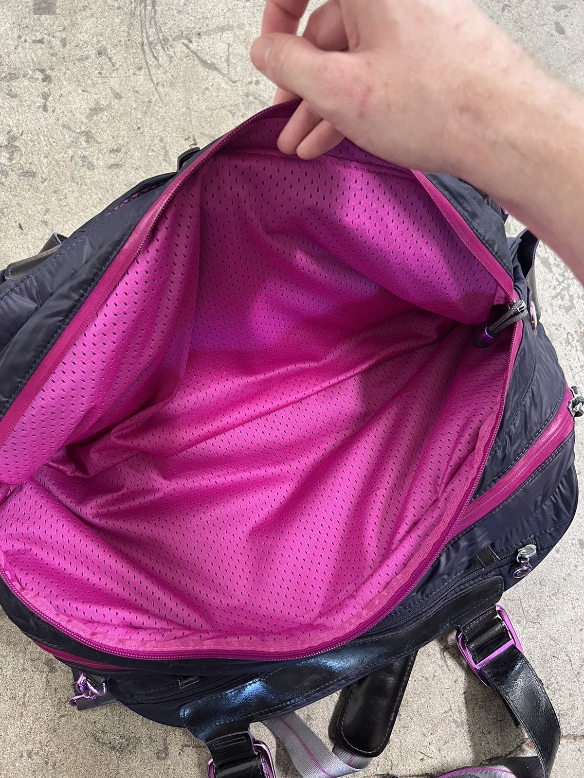 Nike Rare Nike Purple quilted overnight bag y2k oversized Size ONE SIZE - 7 Thumbnail