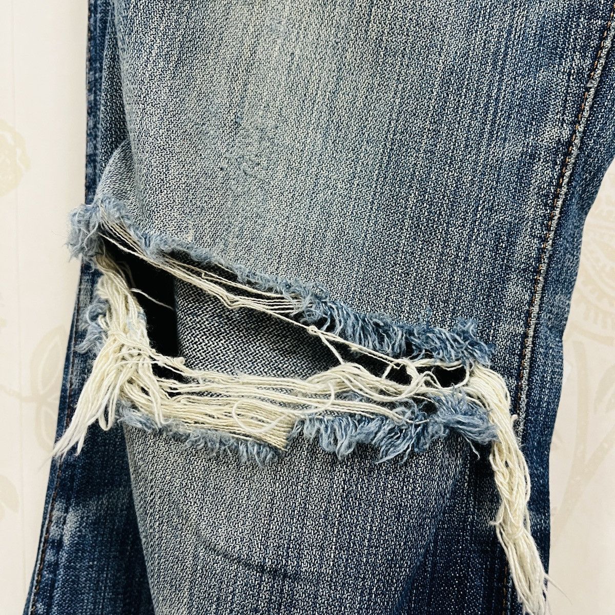 Japanese Brand Vintage Flared Wrangler Hidden Rivet Distressed Denim Jeans Size US 32 / EU 48 - 10 Thumbnail
