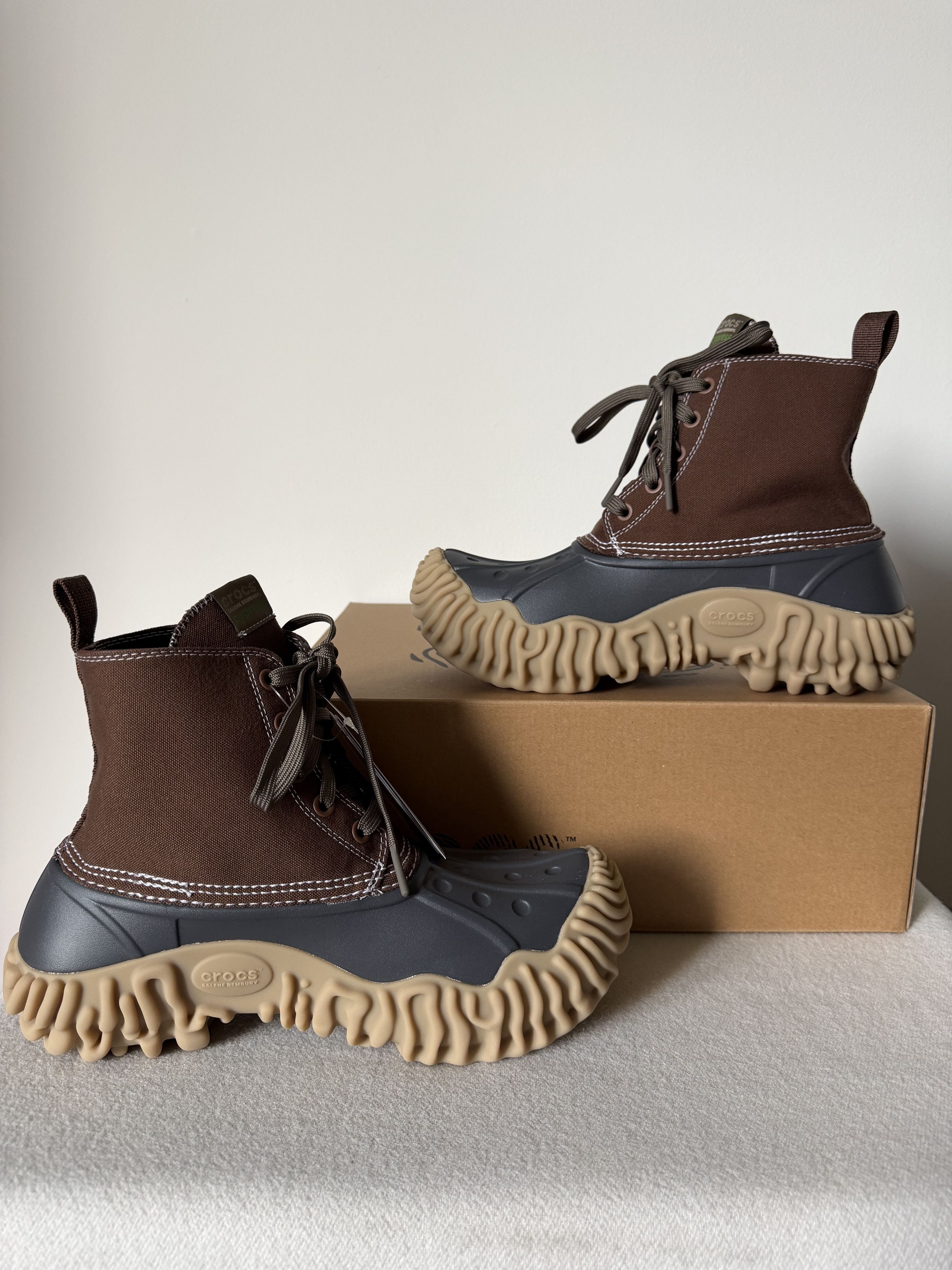 Salehe Bembury Salehe Bembury Crocs Sequioa Boots in Taho Brown Size US 10 / EU 43 - 3 Thumbnail