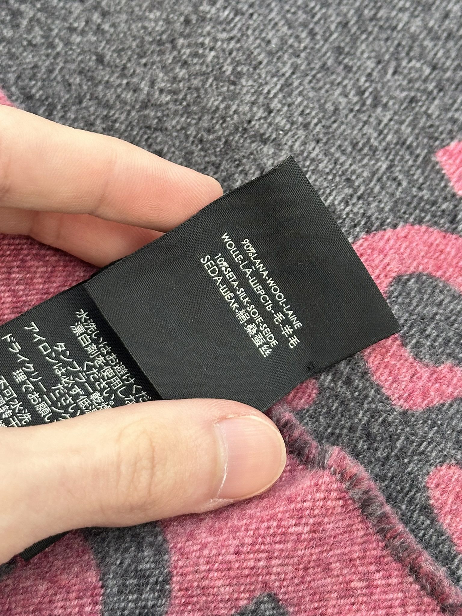 Gucci Gucci Scarf Jacquard GG Monogram Logo Gray and Pink Wool Size ONE SIZE - 6 Thumbnail