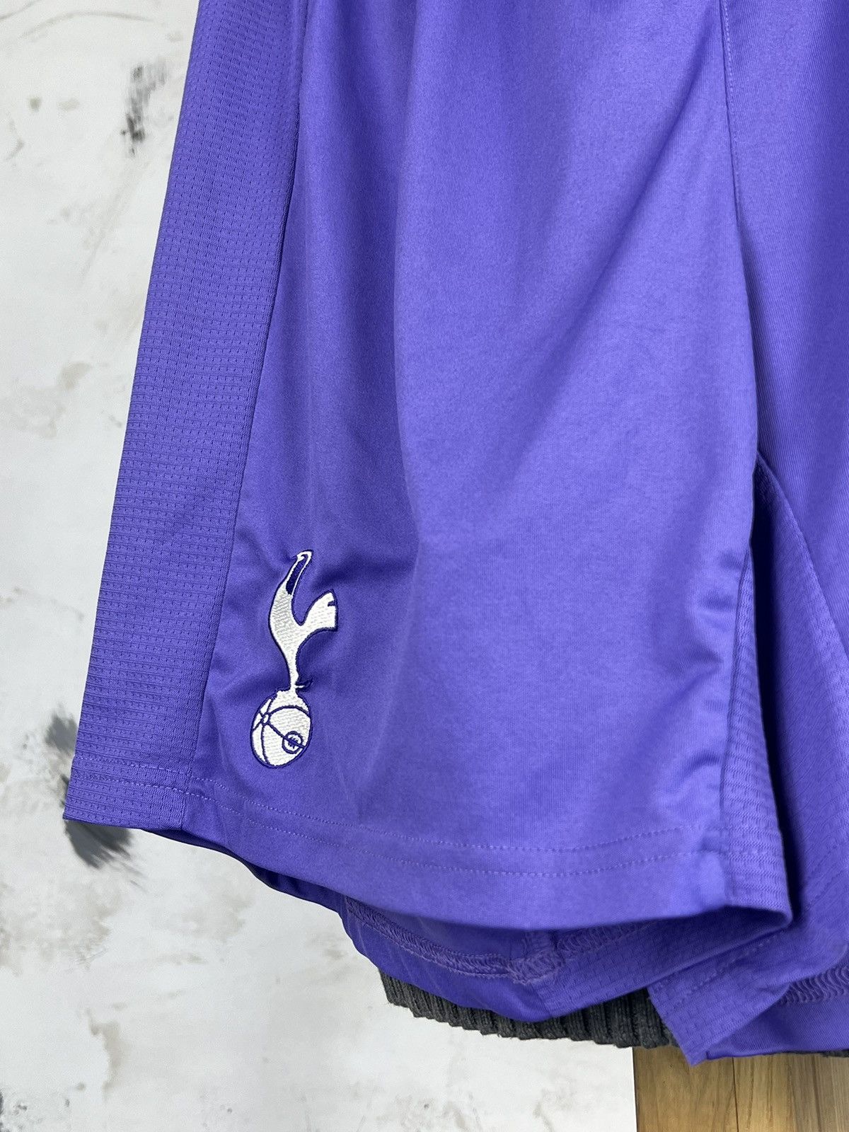 Puma Vintage Puma Tottenham Hotspur Football Shorts Size L - XL Size US 34 / EU 50 - 6 Thumbnail