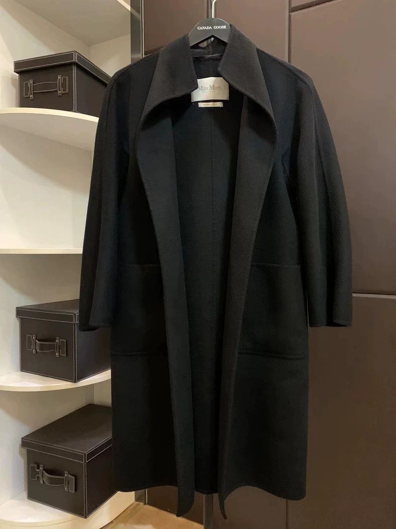 Max Mara Max Mara Classic black, 100% cashmere water ripple Size XS / US 0-2 / IT 36-38 - 1 Thumbnail